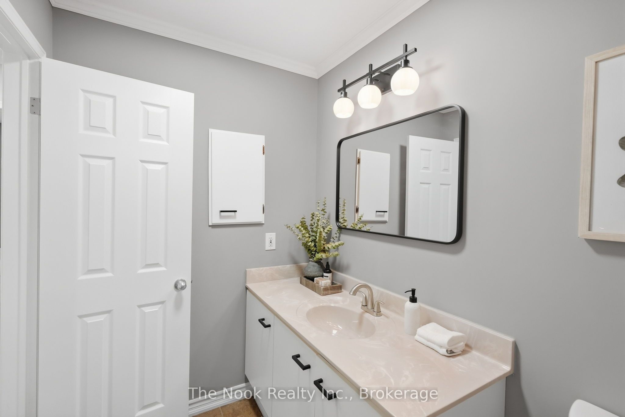 16 Kershaw Street Property Photo 34