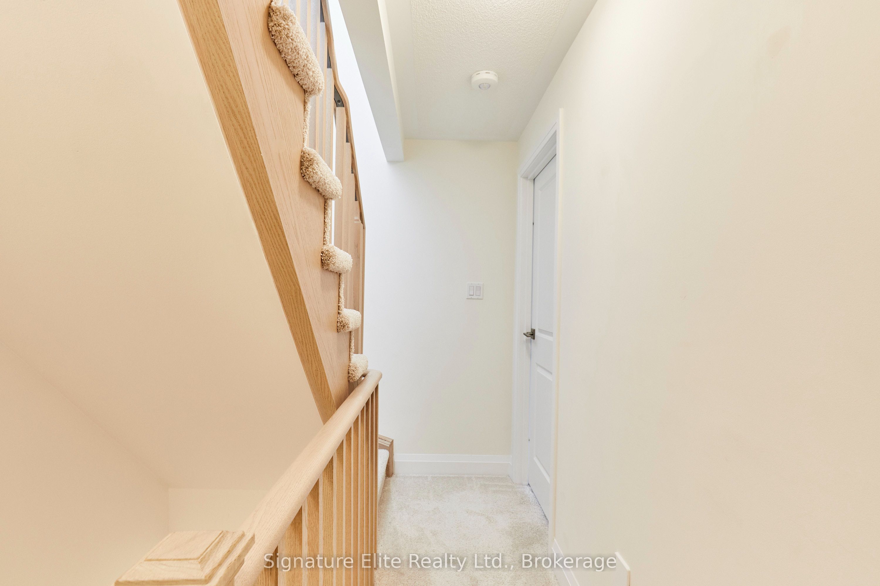 1870 Altona Road 21 Property Photo 25