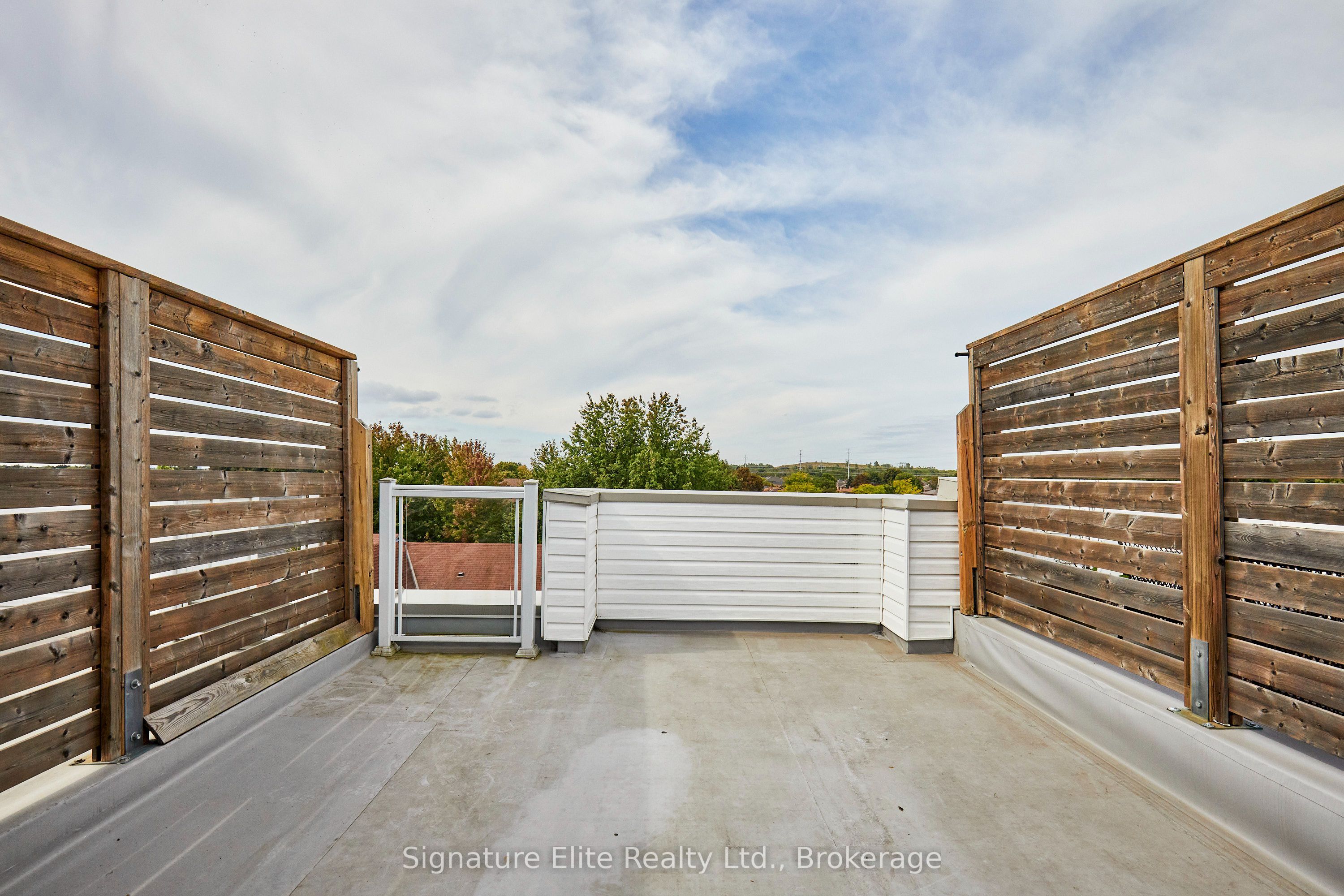 1870 Altona Road 21 Property Photo 35