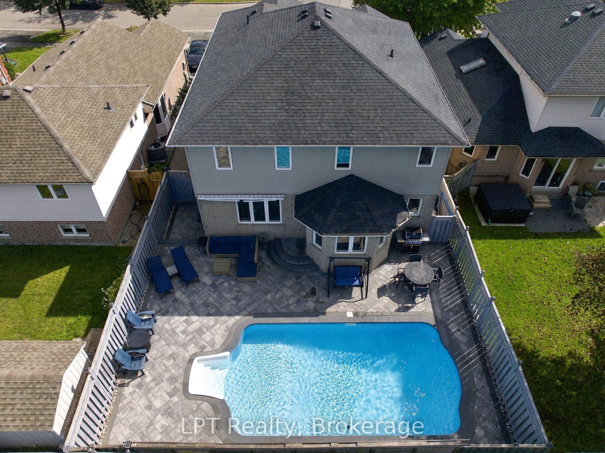 152 Sheridan Street Property Photo 3