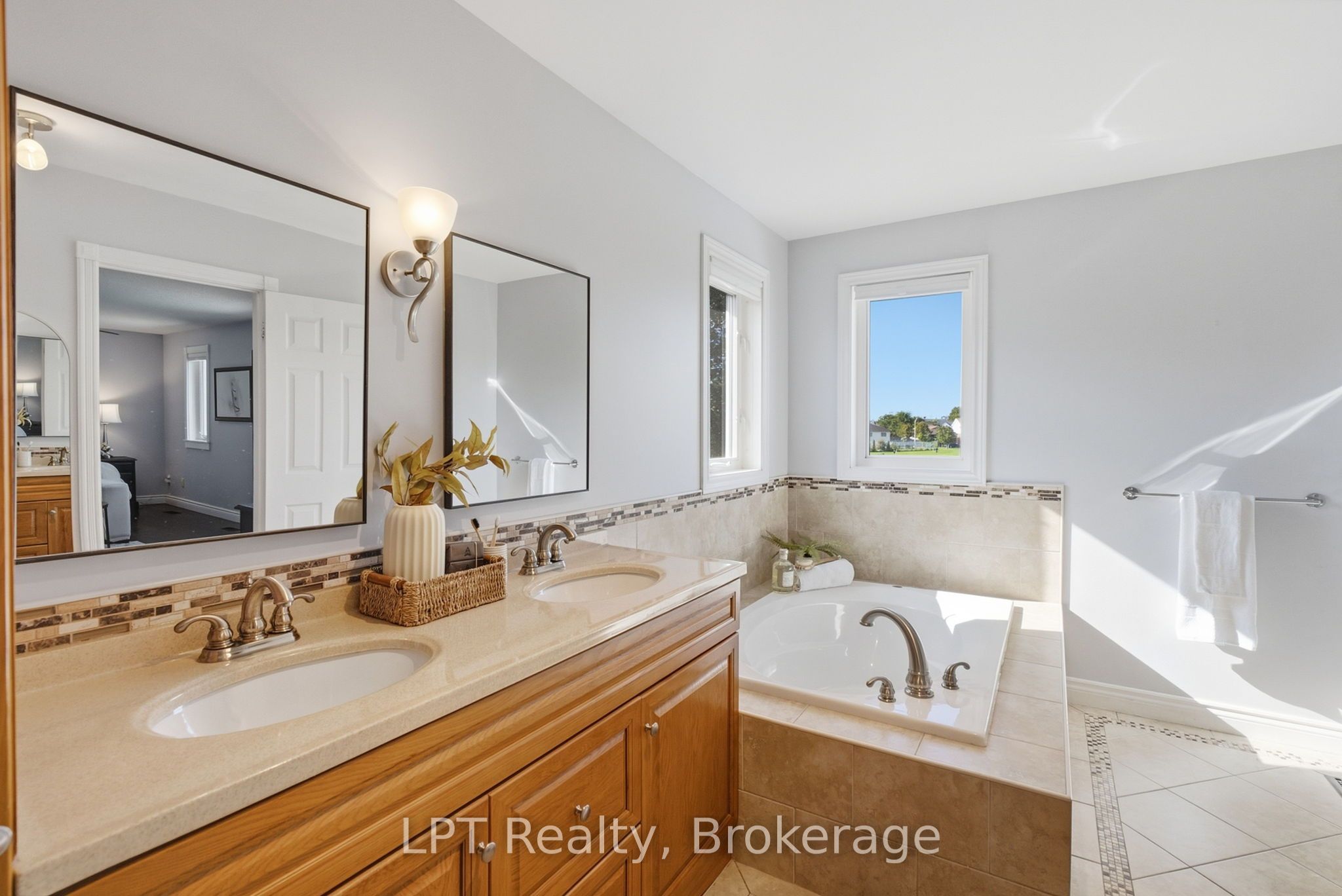 152 Sheridan Street Property Photo 23