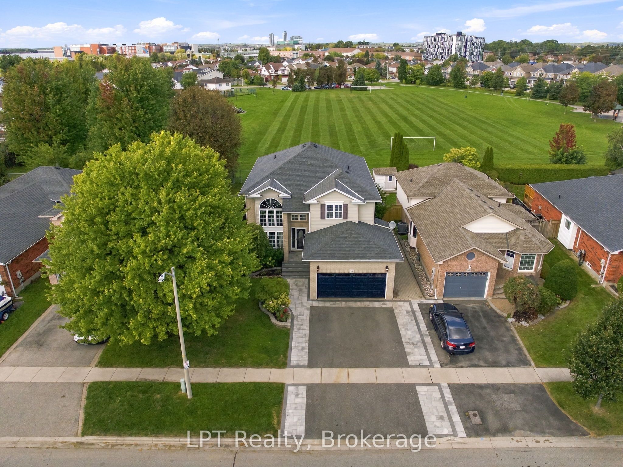 152 Sheridan Street Property Photo 44