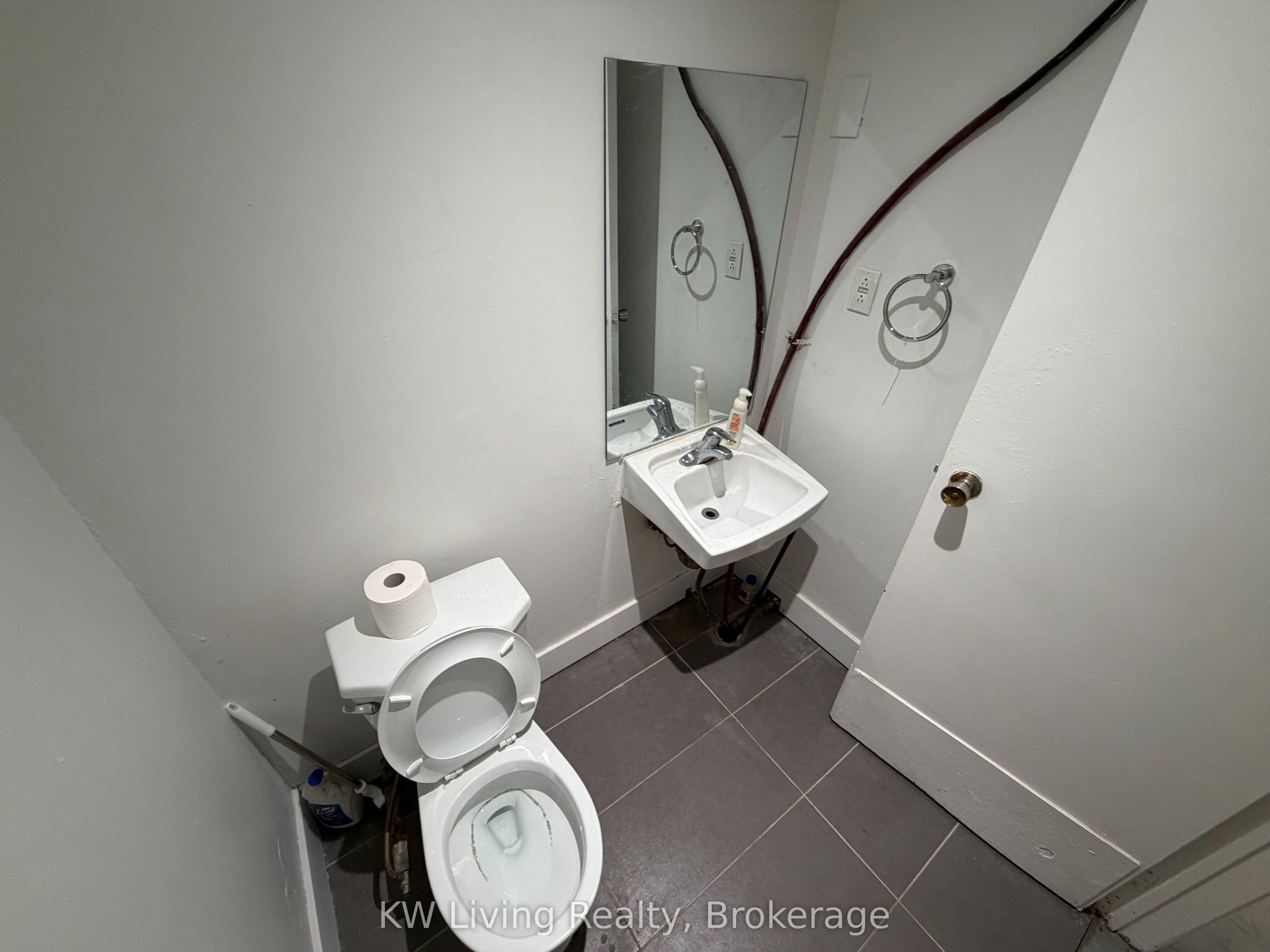 240 Alton Towers Circle A9 Property Photo 16