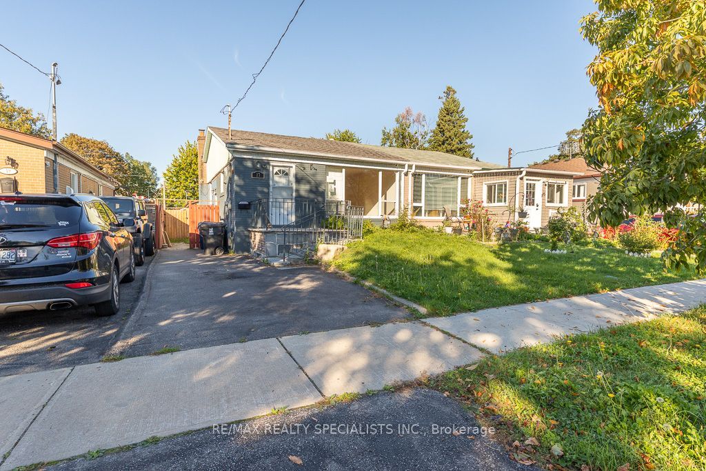 17 Huddleston Court Property Photo 1