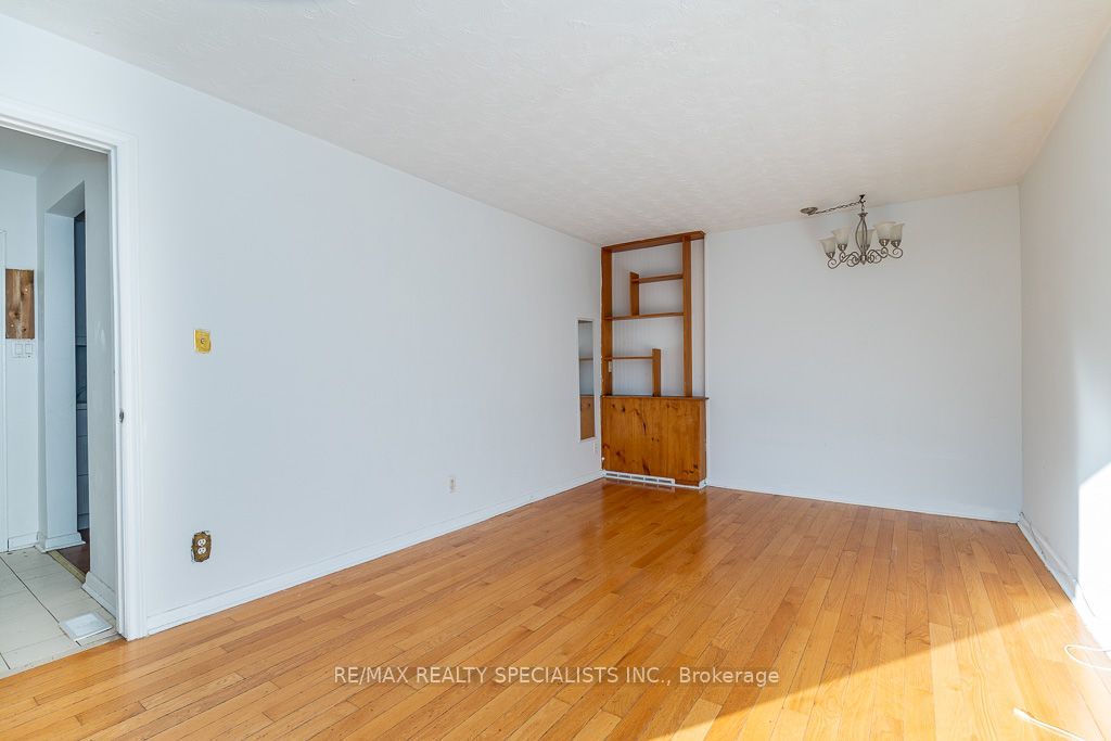 17 Huddleston Court Property Photo 9