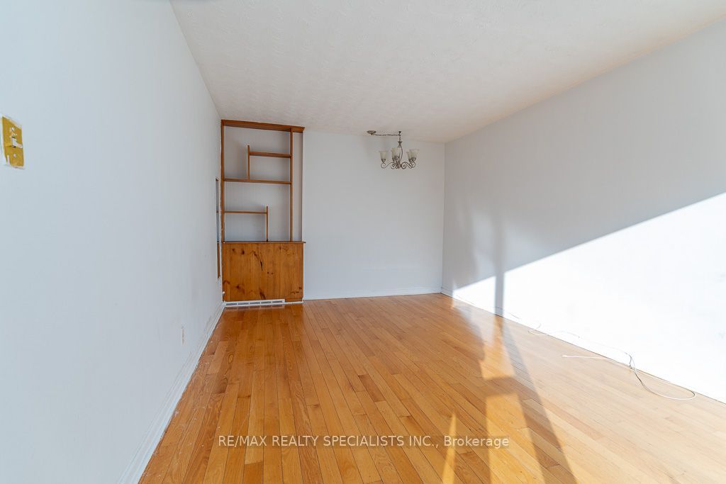 17 Huddleston Court Property Photo 10