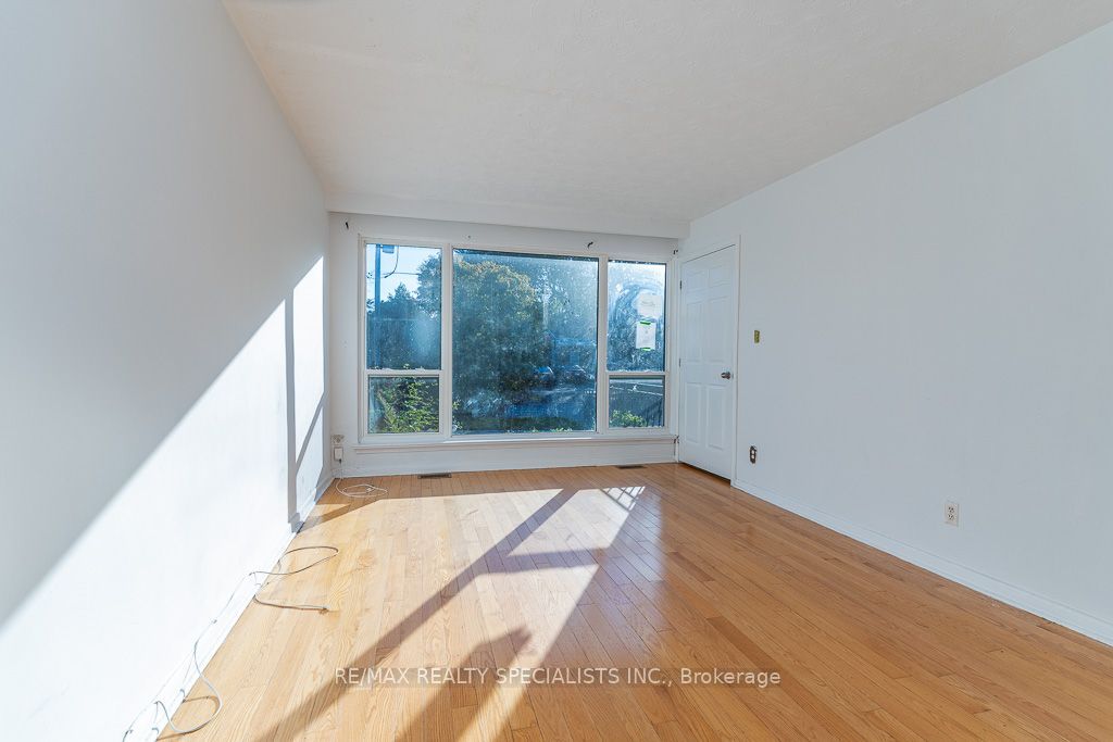 17 Huddleston Court Property Photo 11