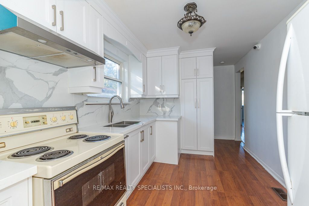 17 Huddleston Court Property Photo 12