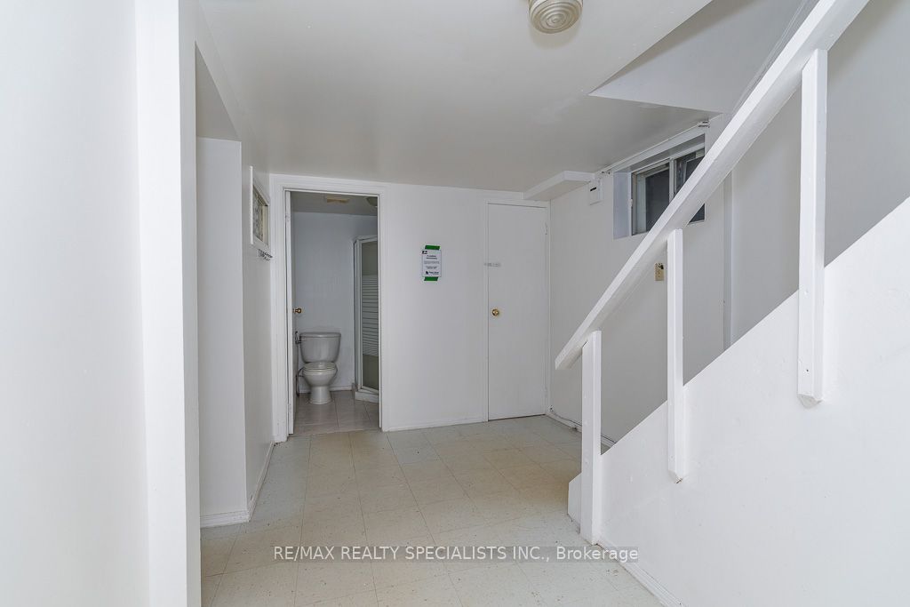 17 Huddleston Court Property Photo 25