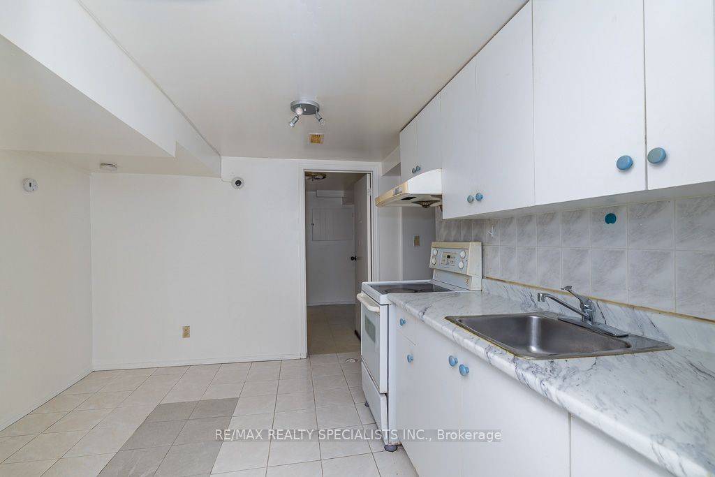 17 Huddleston Court Property Photo 29