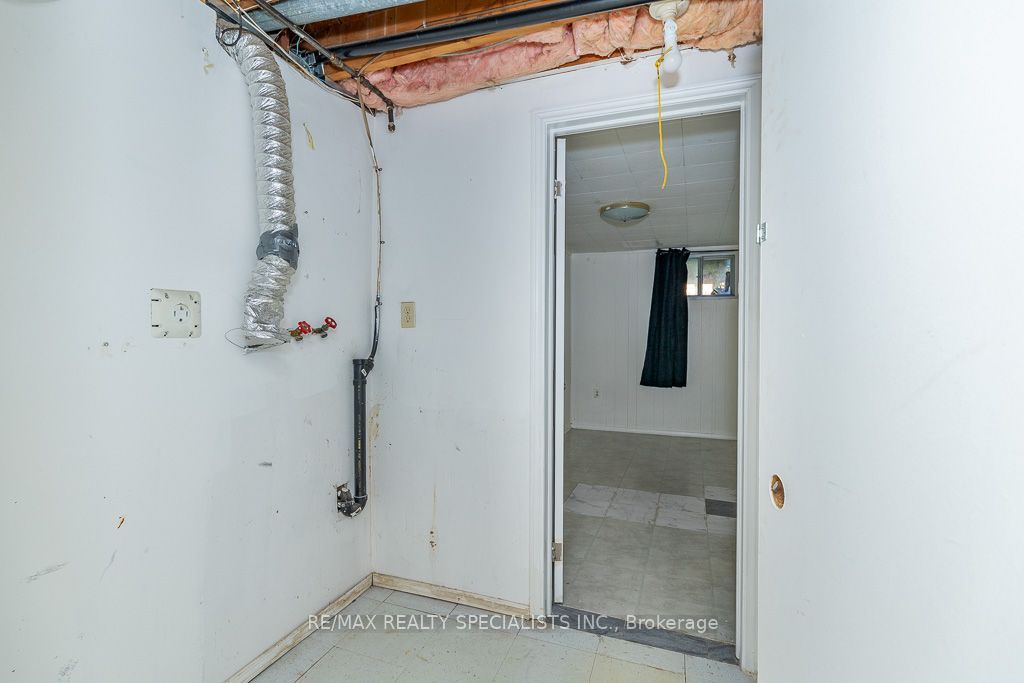 17 Huddleston Court Property Photo 31