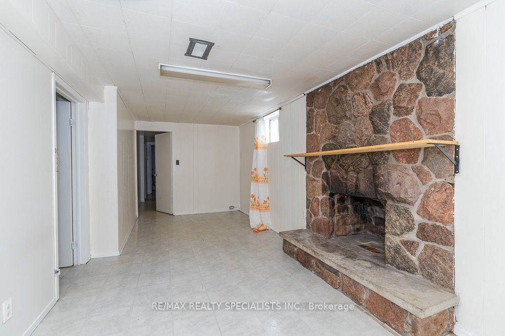 17 Huddleston Court Property Photo 36