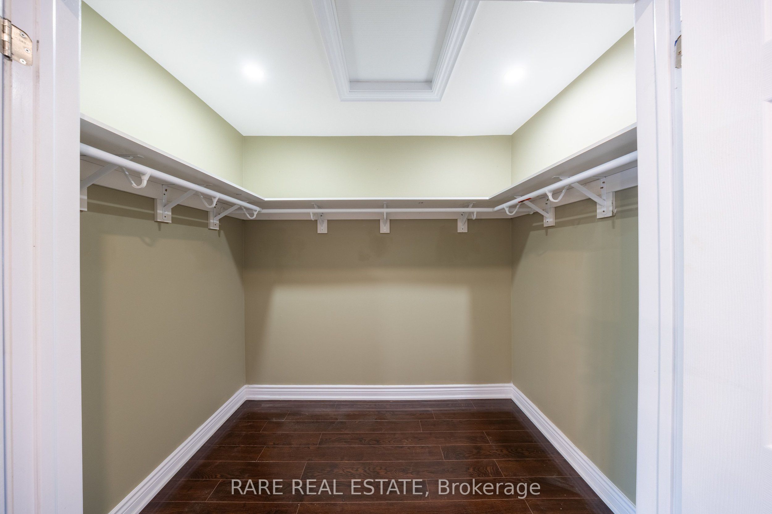 258 Union Avenue Property Photo 8