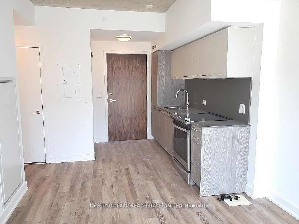 30 Baseball Place 912 Property Photo 1