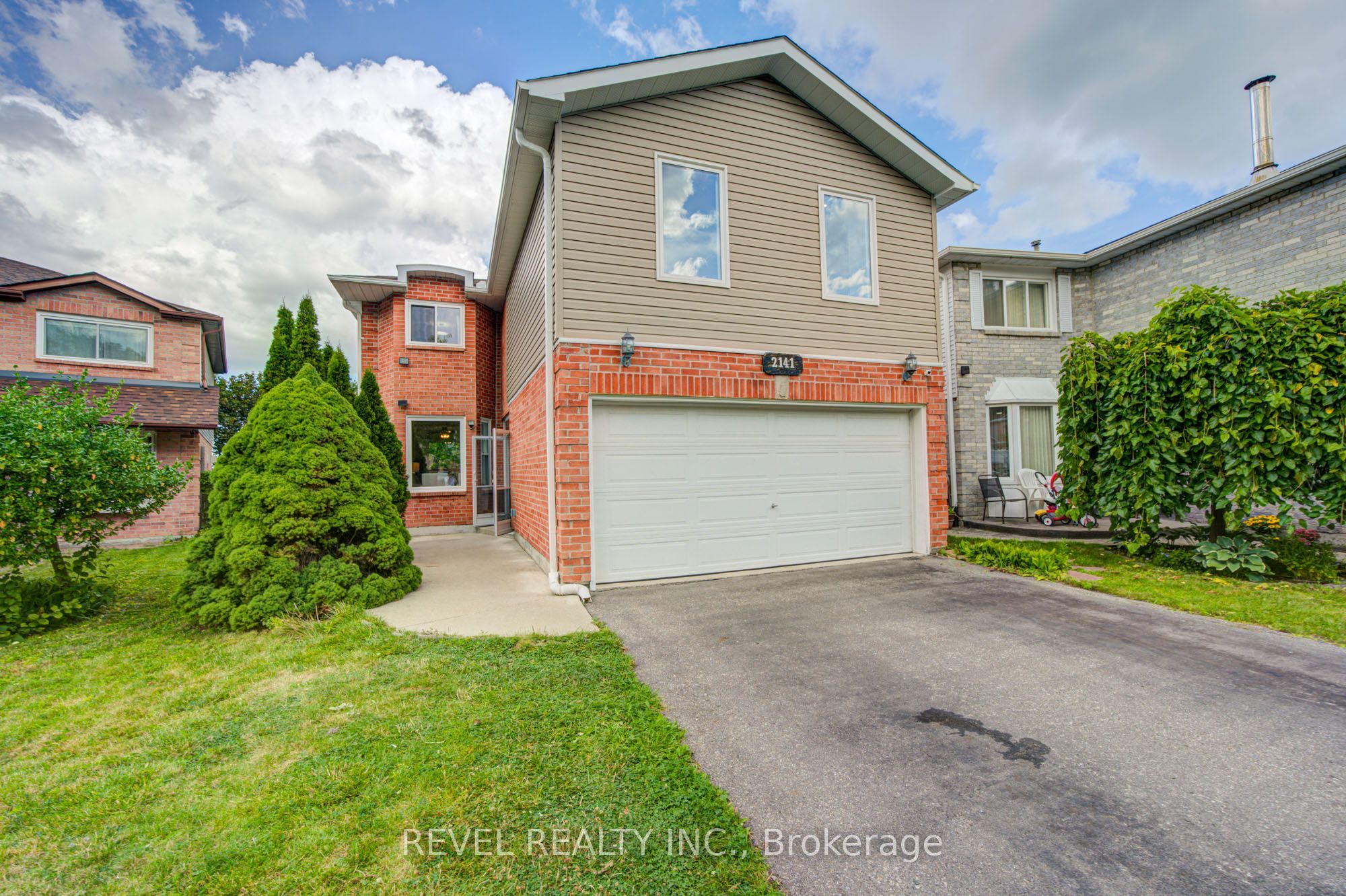 2141 Theoden Court Property Photo 2