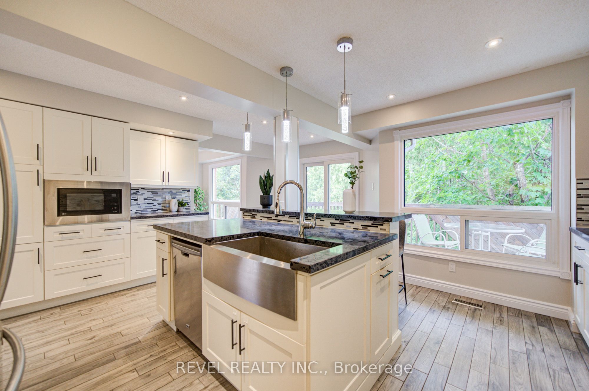 2141 Theoden Court Property Photo 15