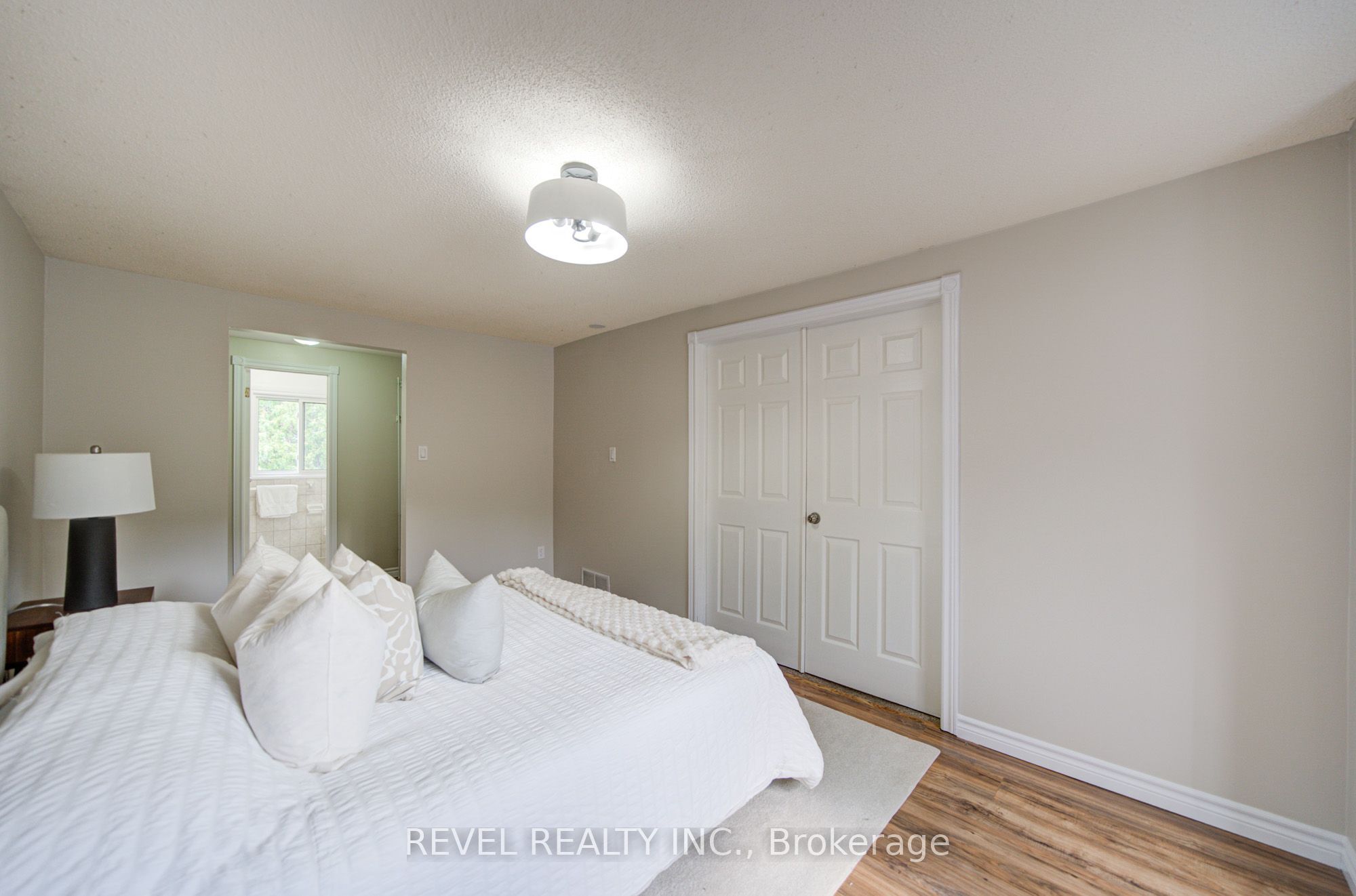2141 Theoden Court Property Photo 23