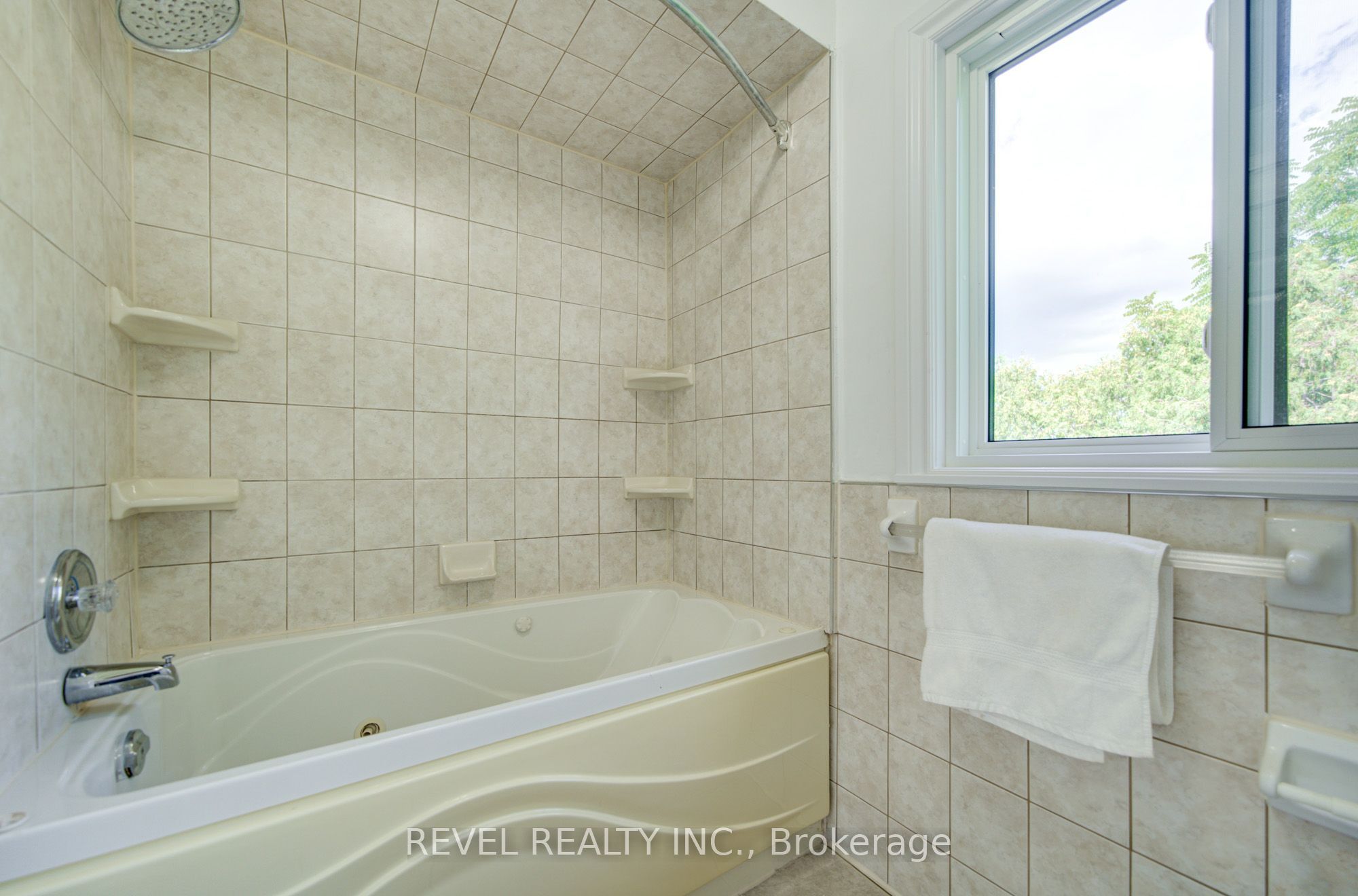 2141 Theoden Court Property Photo 25