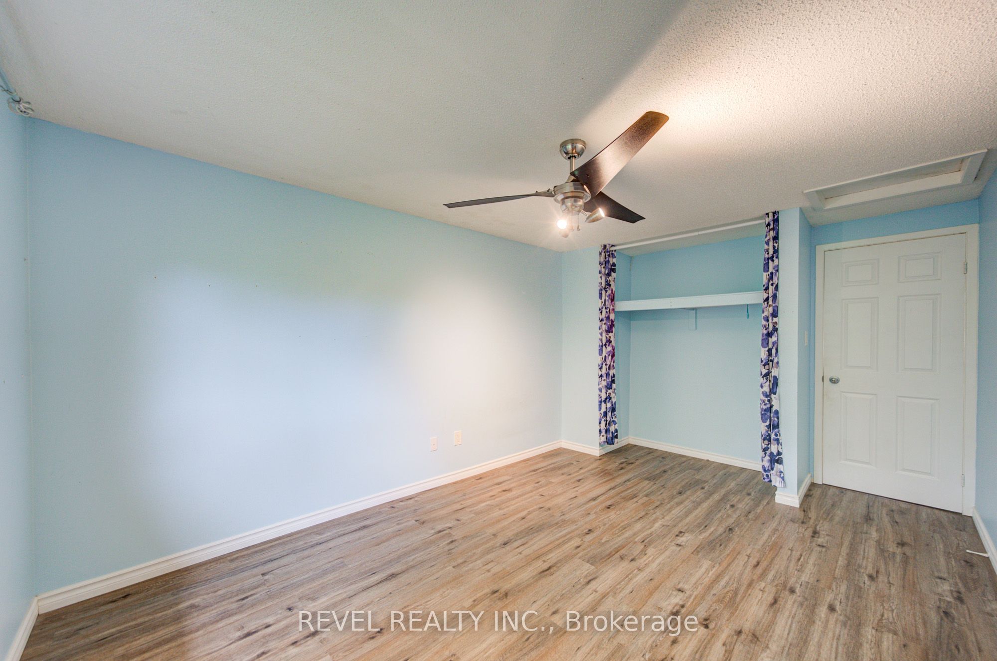 2141 Theoden Court Property Photo 31