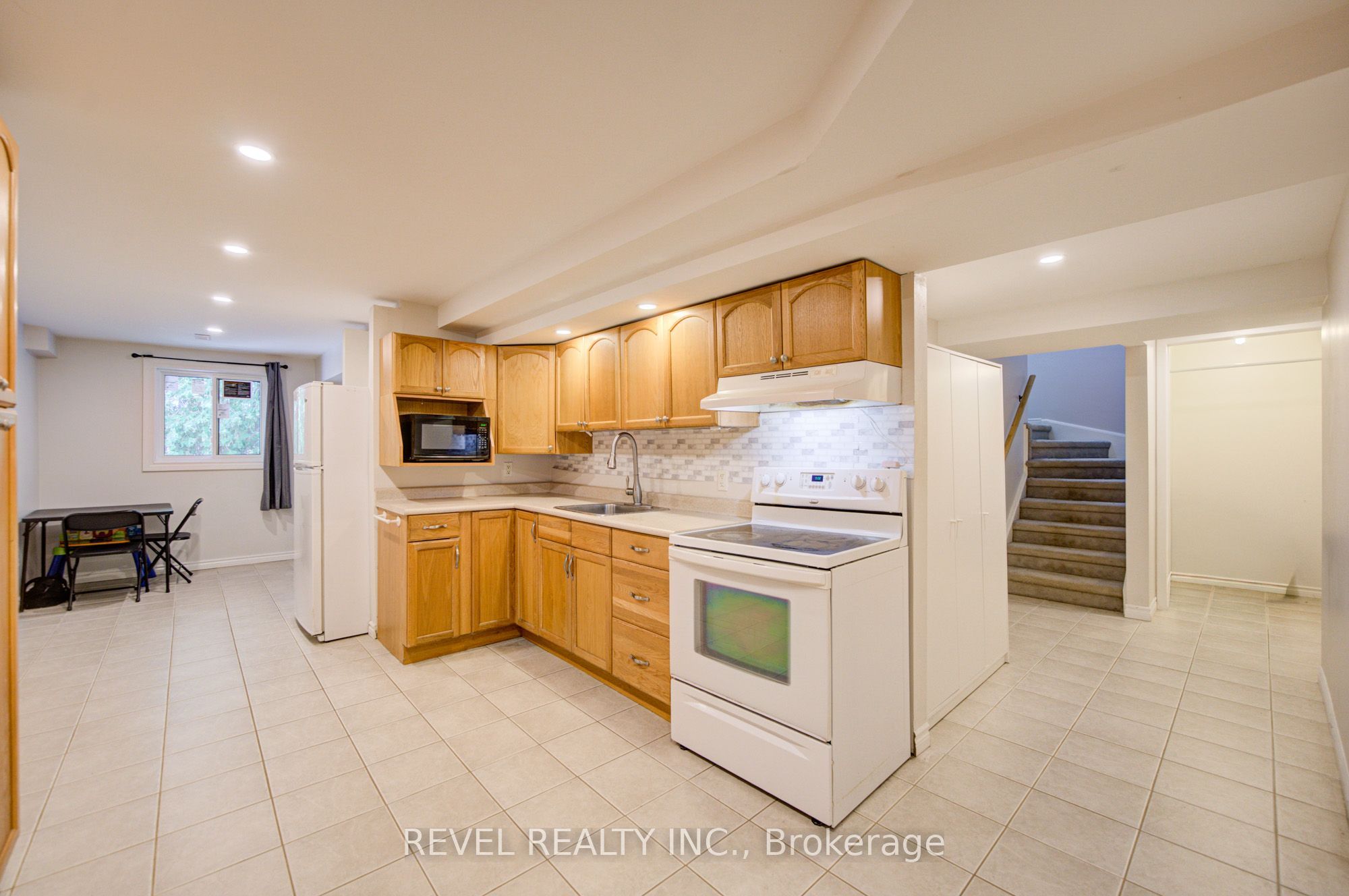 2141 Theoden Court Property Photo 37