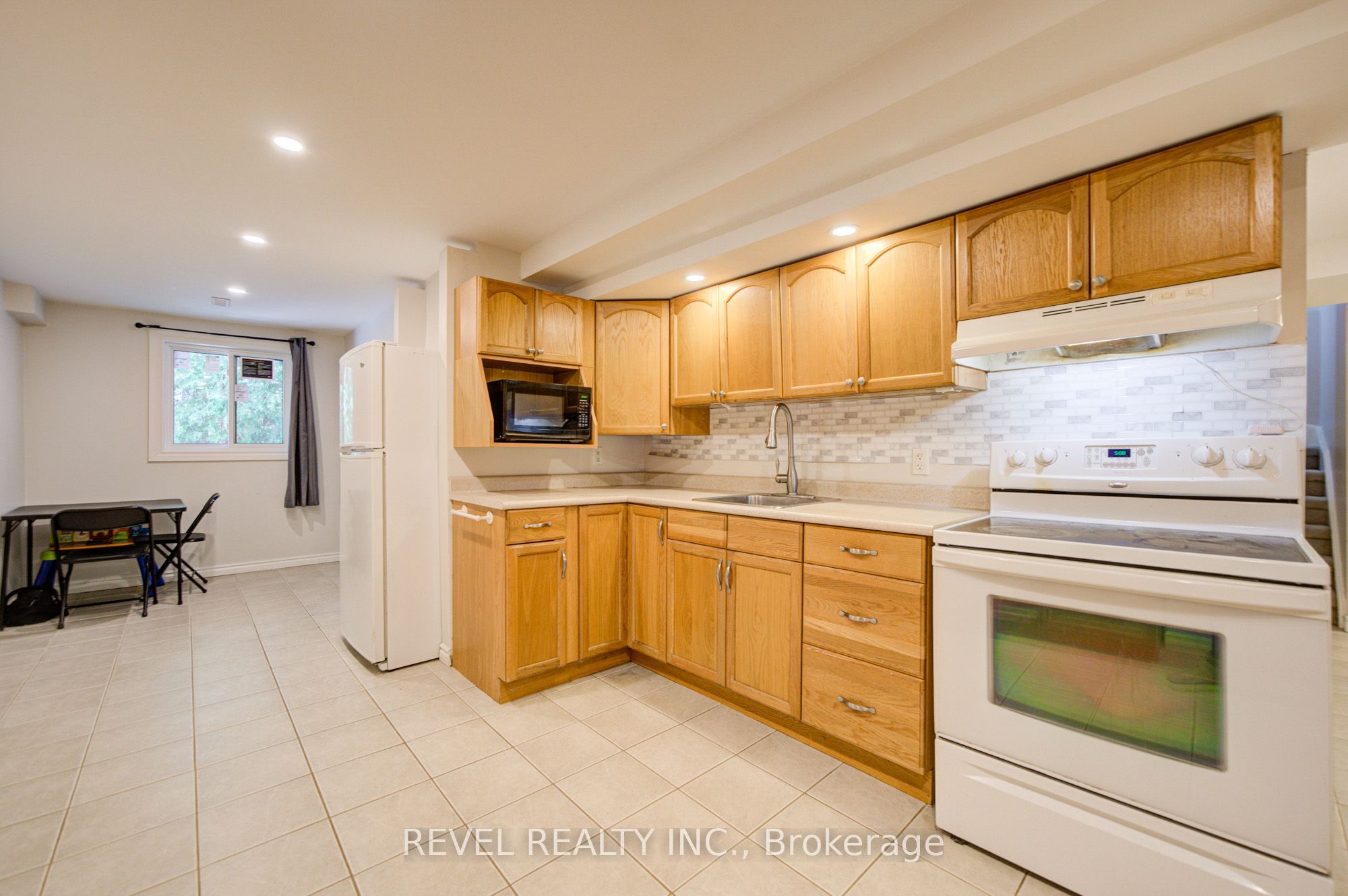 2141 Theoden Court Property Photo 38