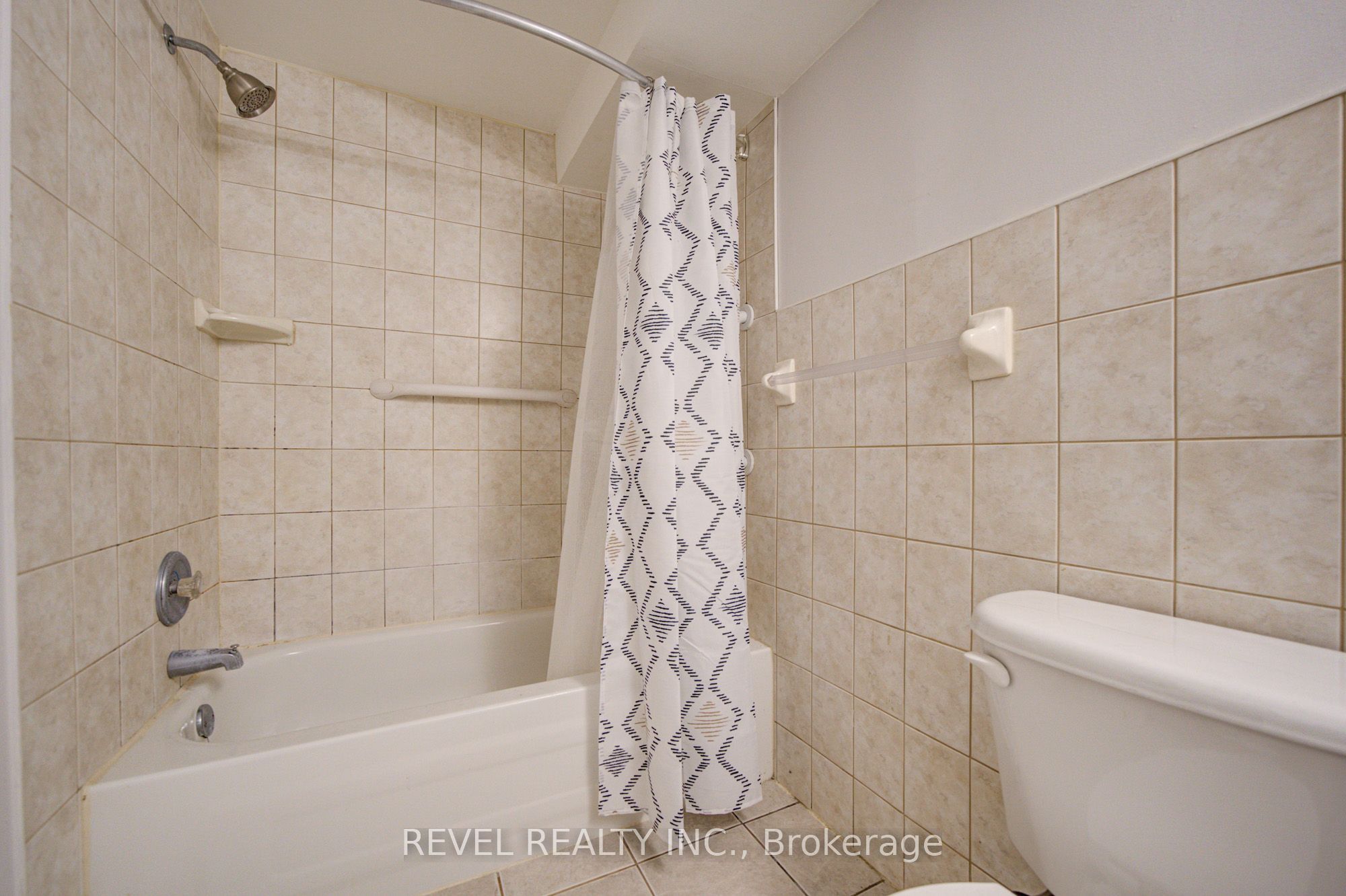 2141 Theoden Court Property Photo 39