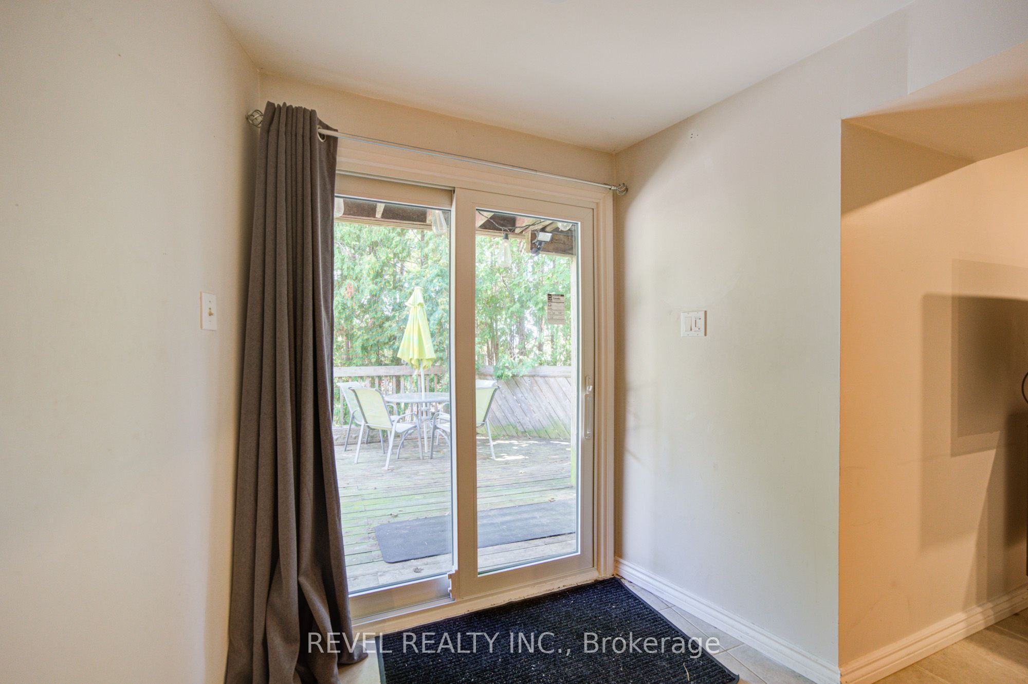 2141 Theoden Court Property Photo 42