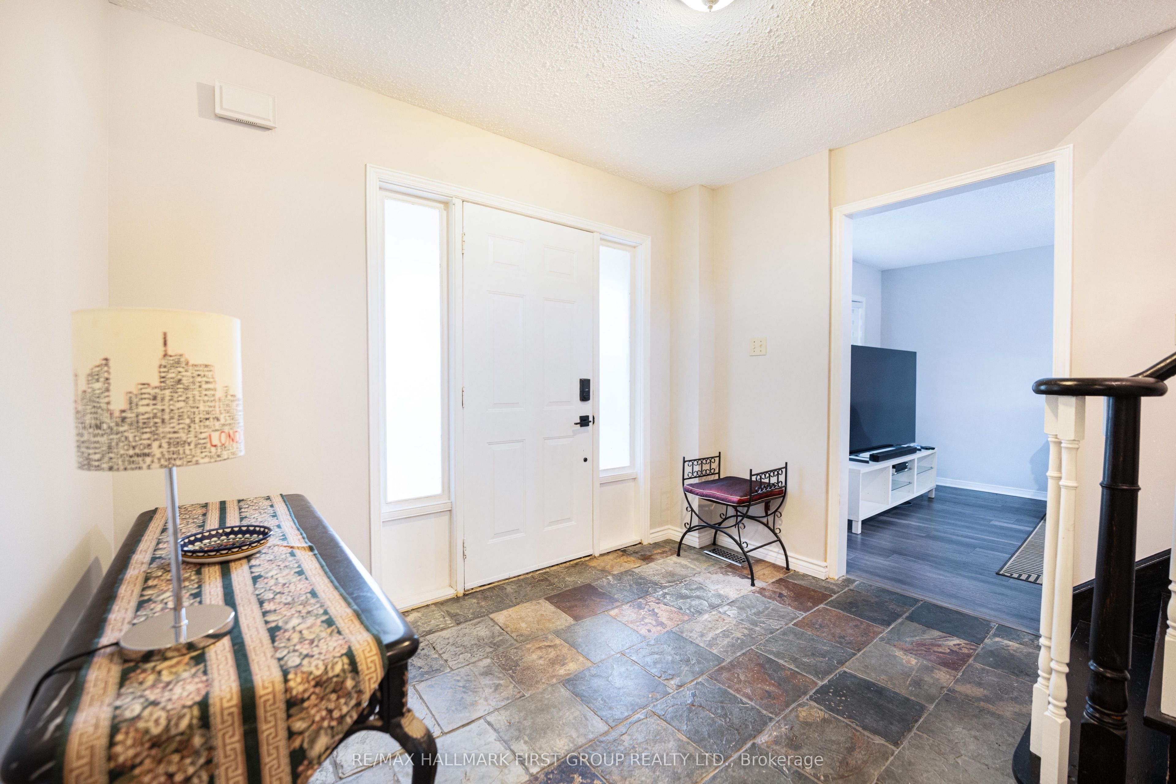 1855 New Street Property Photo 2