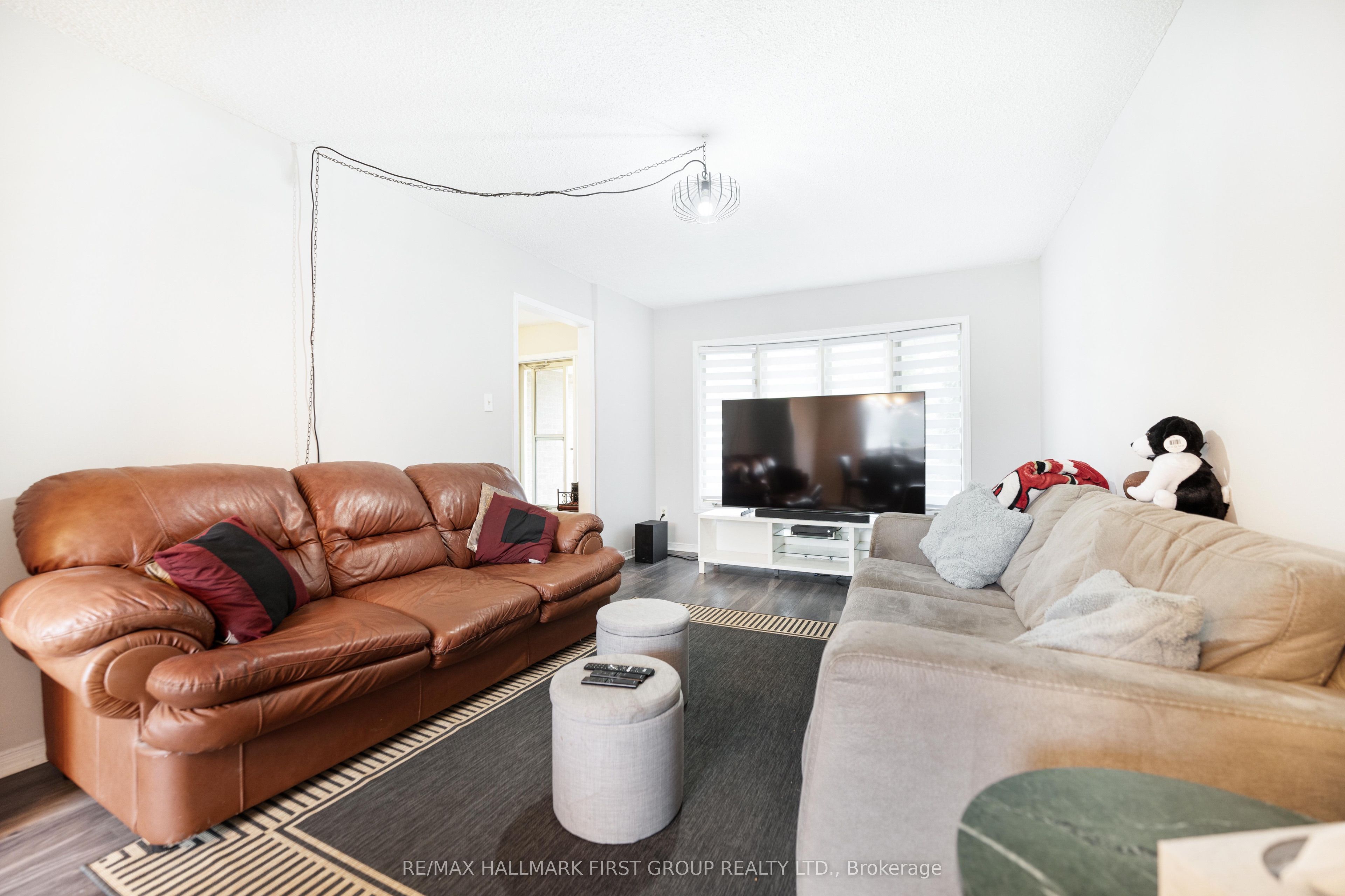 1855 New Street Property Photo 4