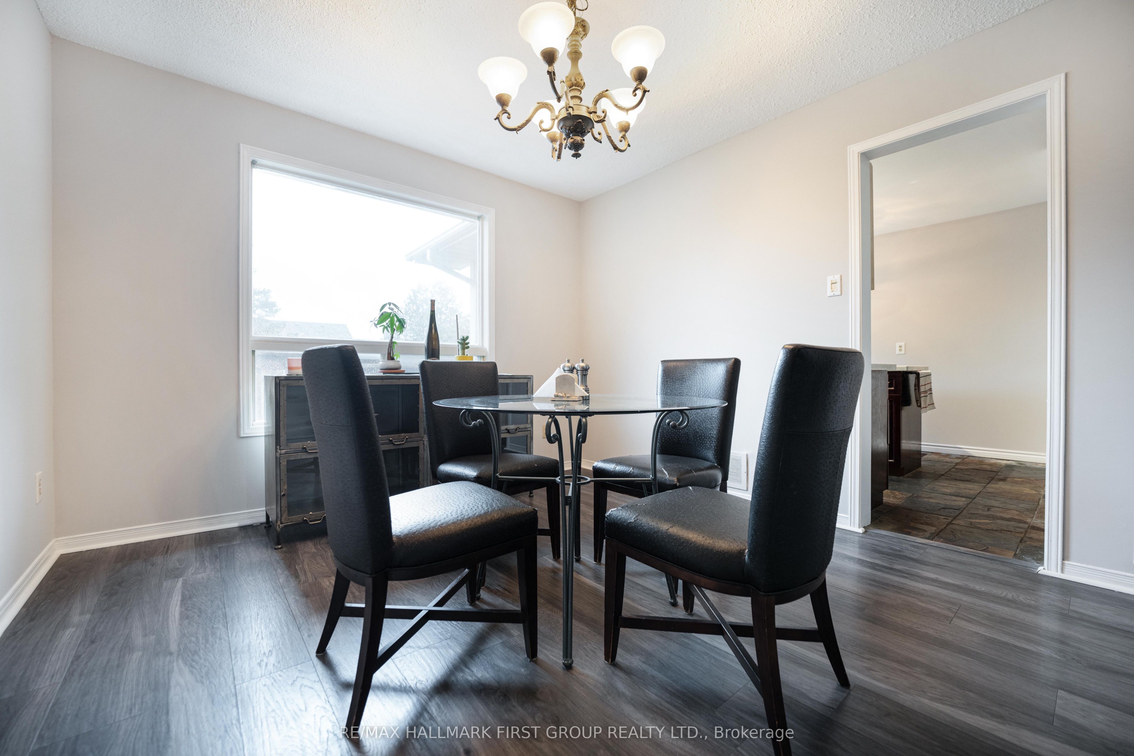 1855 New Street Property Photo 6
