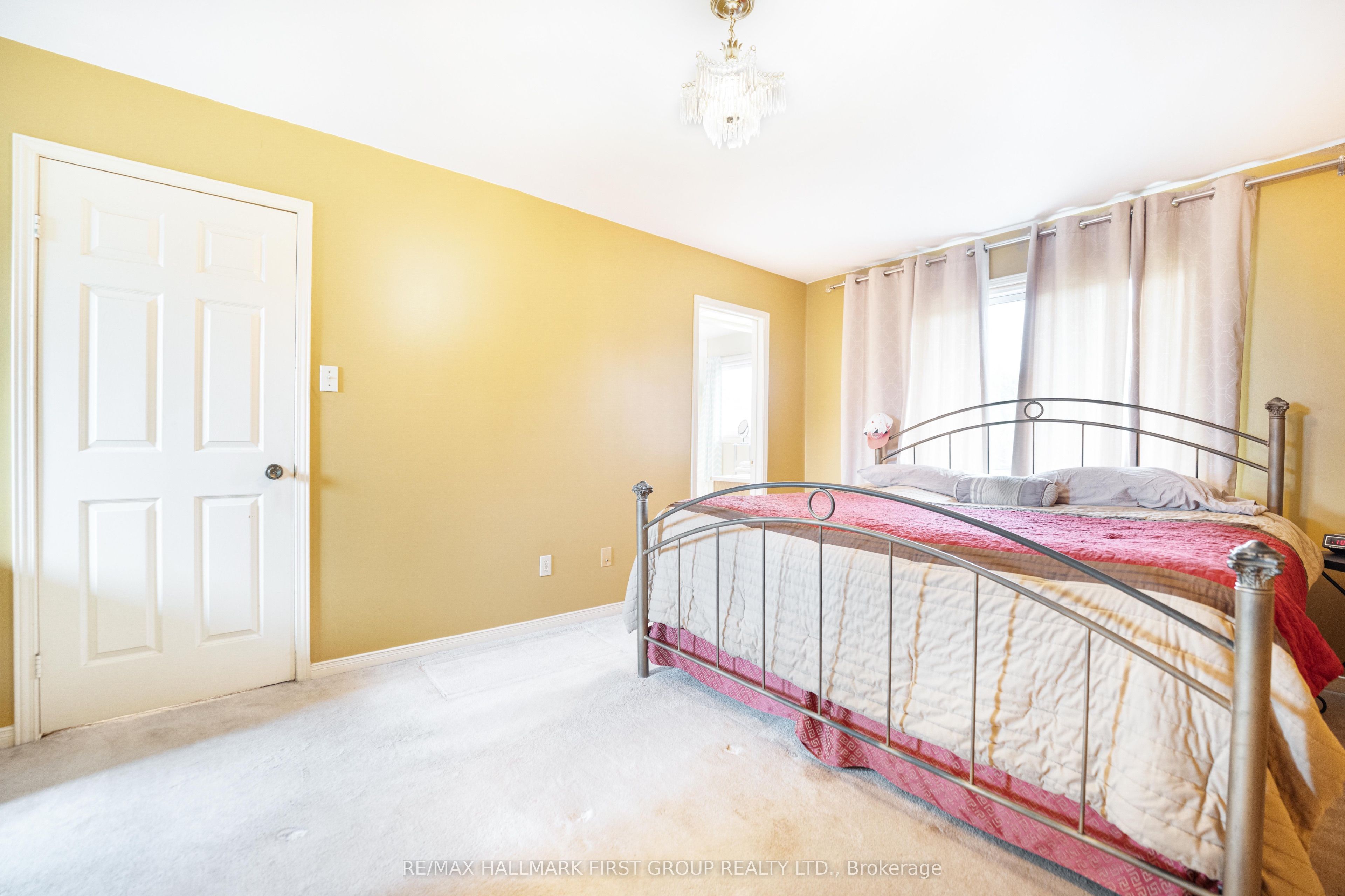 1855 New Street Property Photo 11