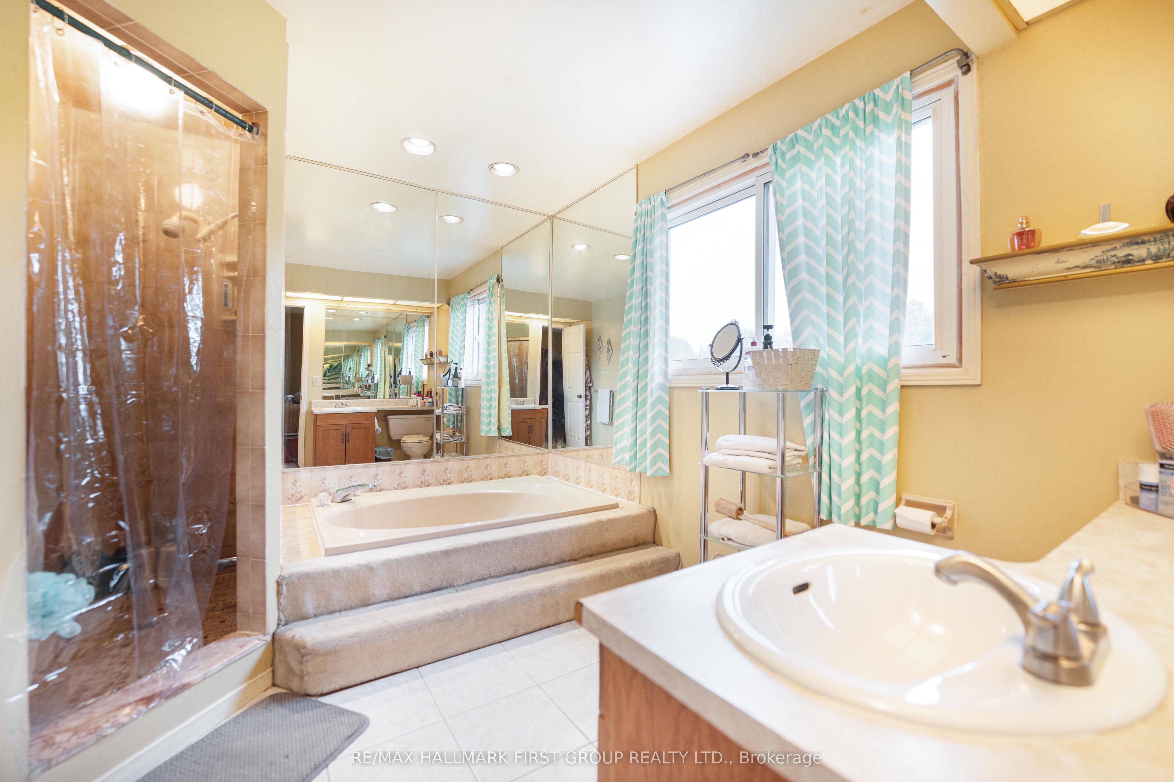 1855 New Street Property Photo 12