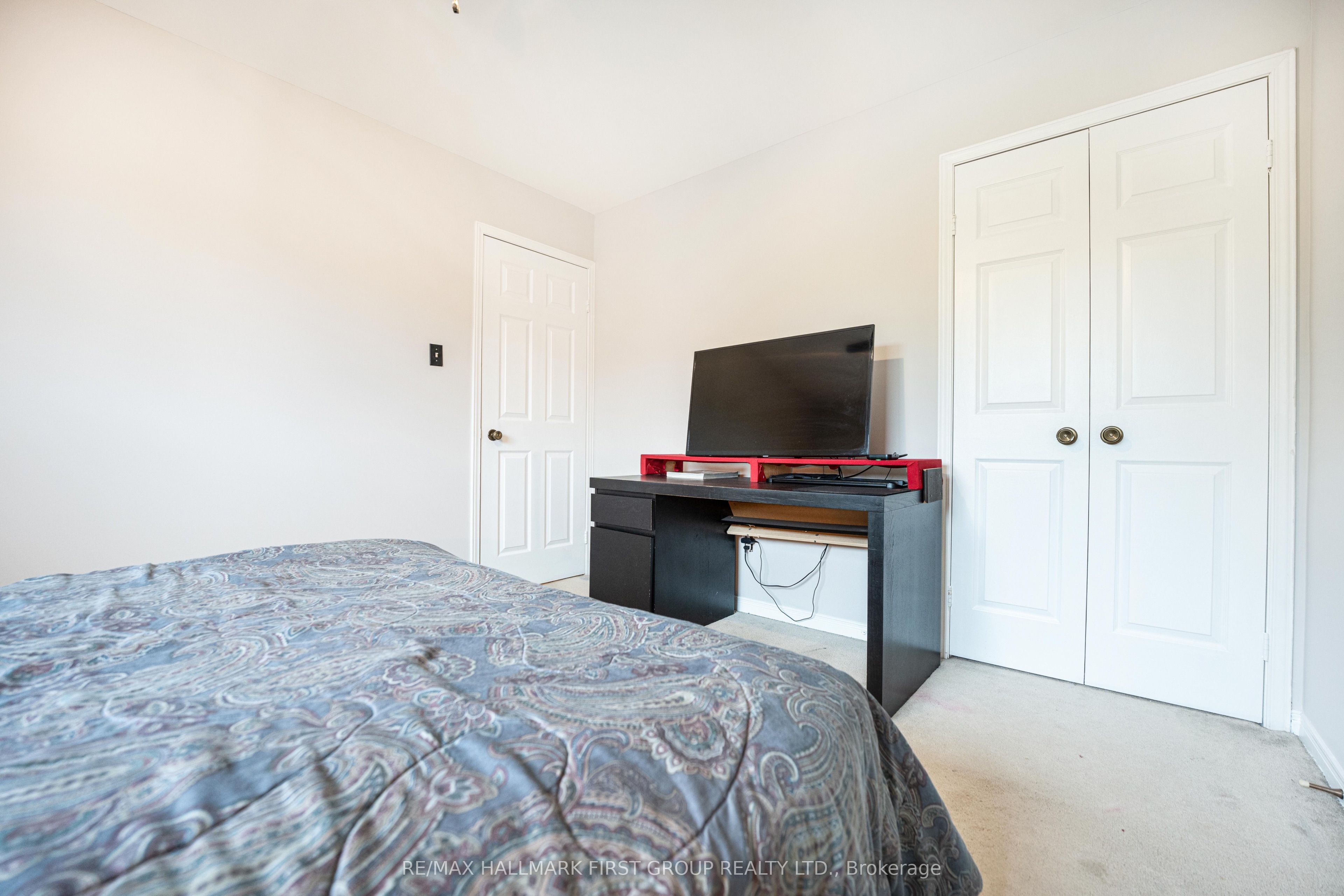 1855 New Street Property Photo 14