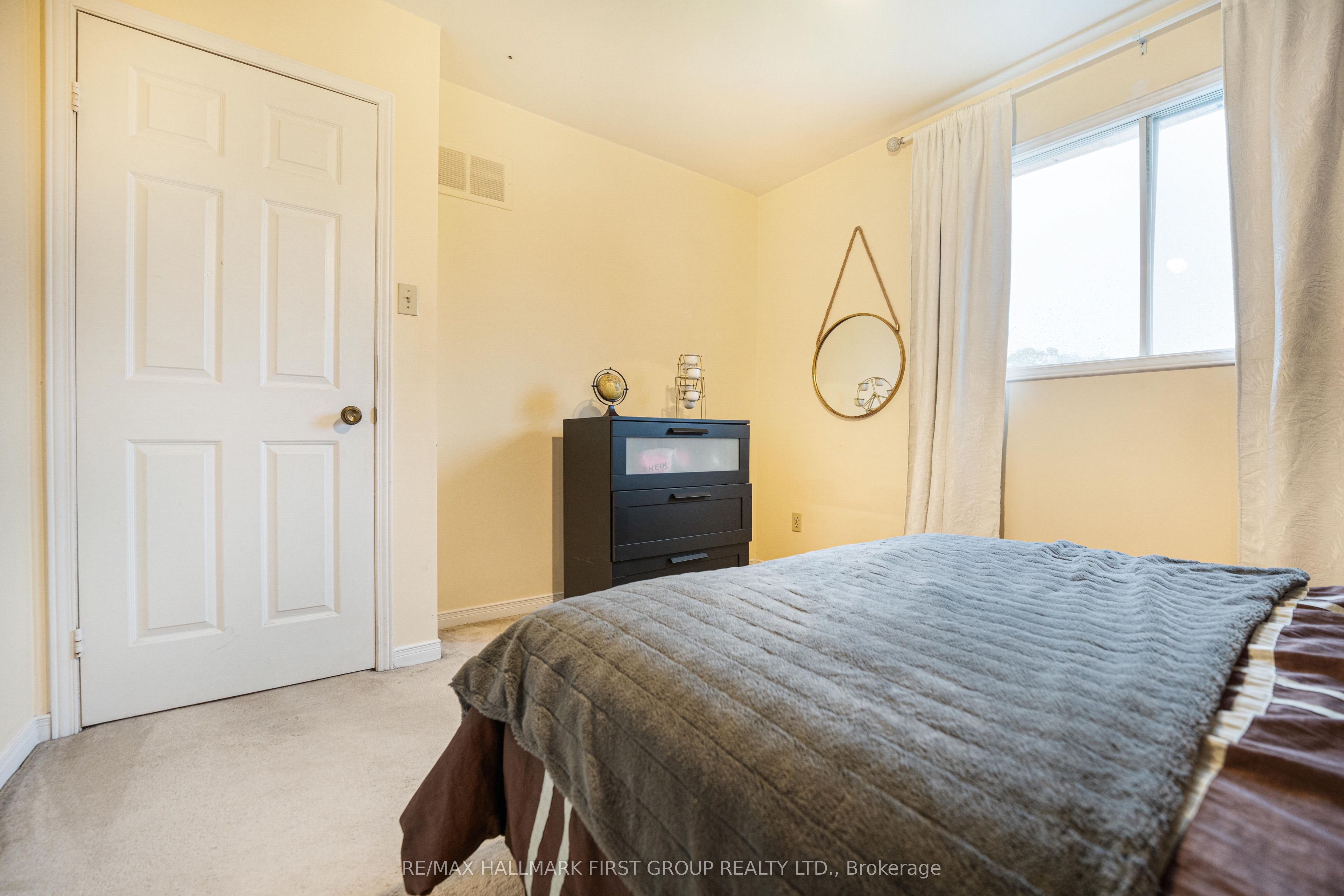 1855 New Street Property Photo 17