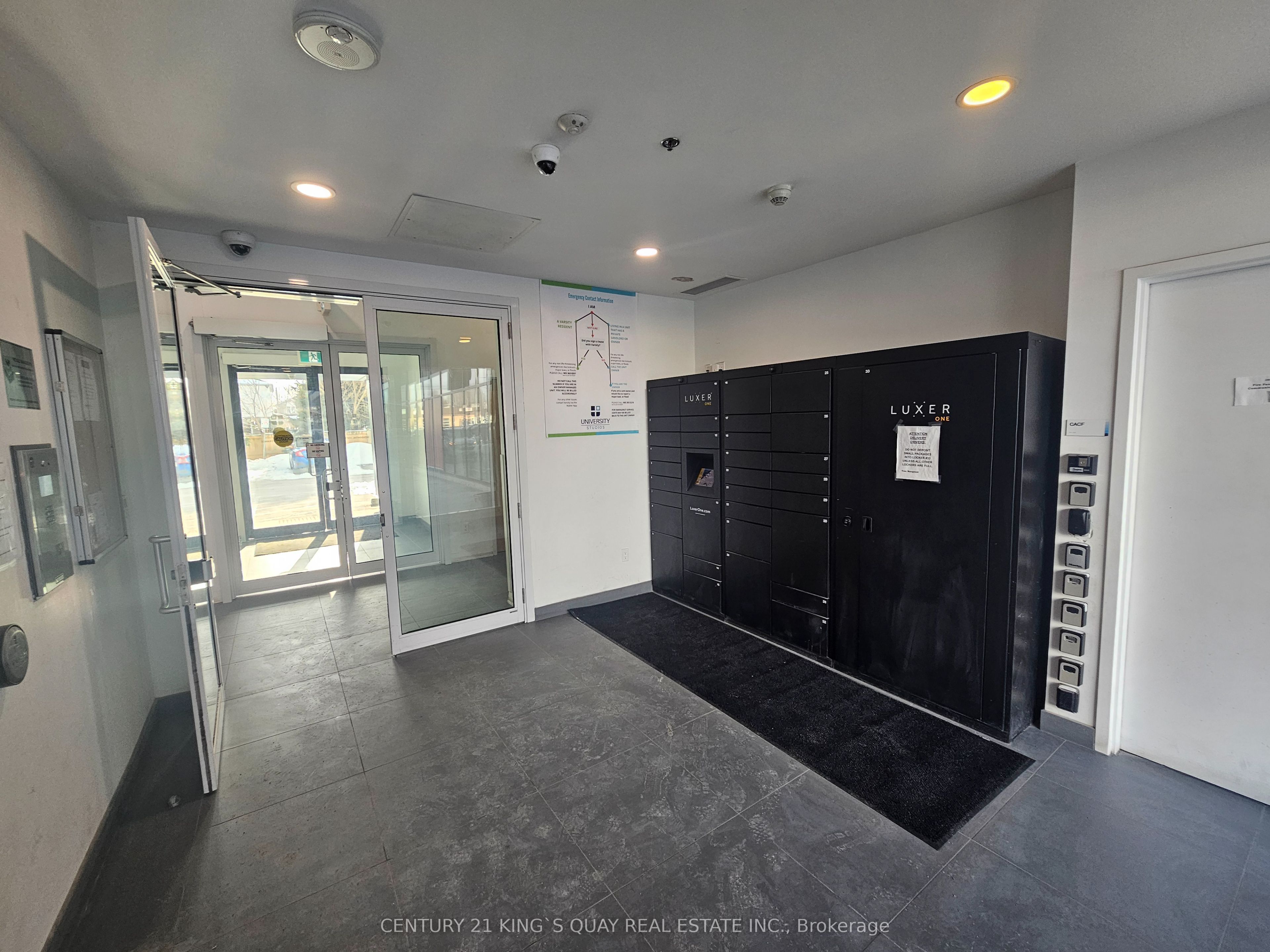 1900 Simcoe Street N 523 Property Photo 4