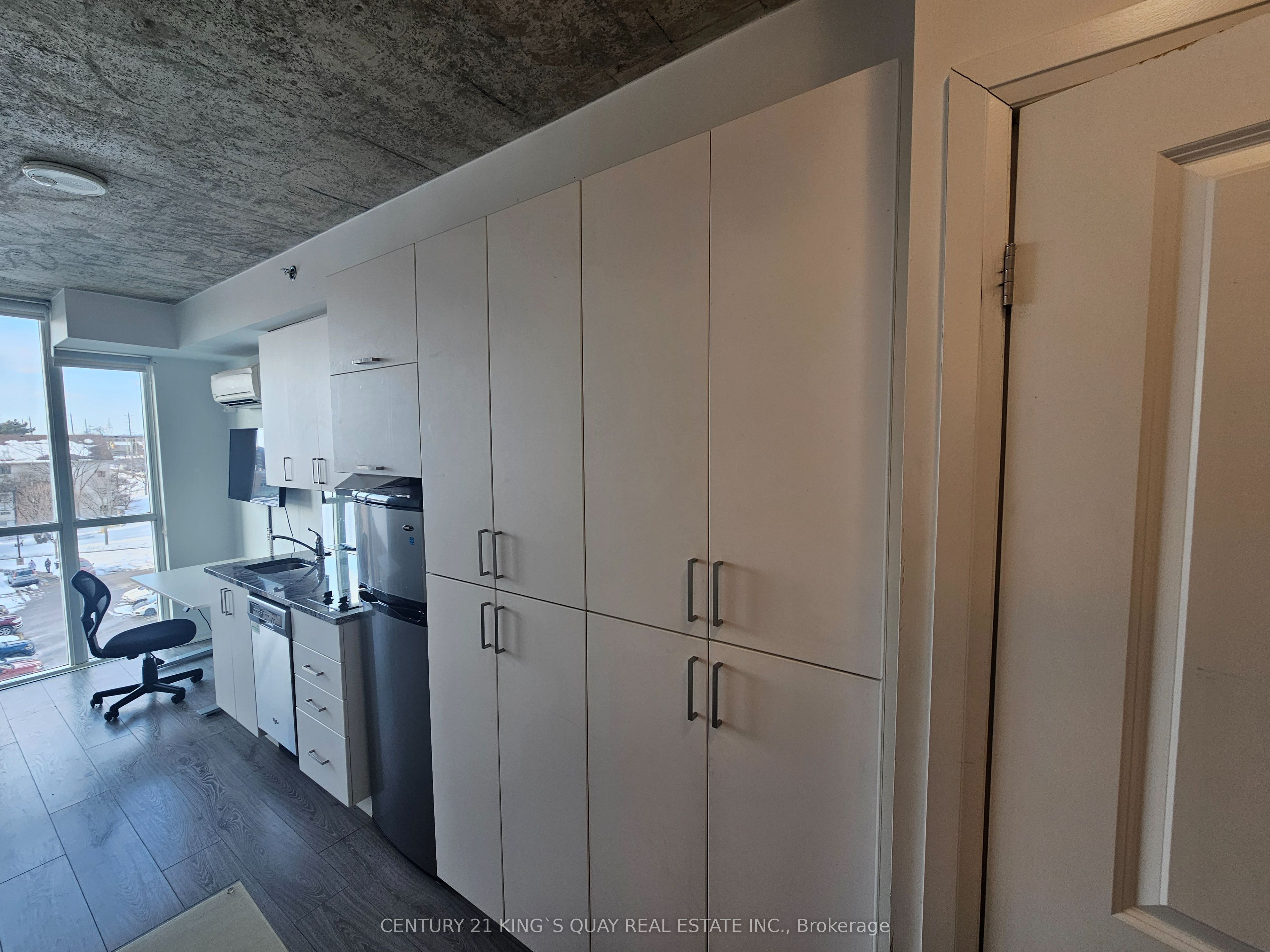 1900 Simcoe Street N 523 Property Photo 15