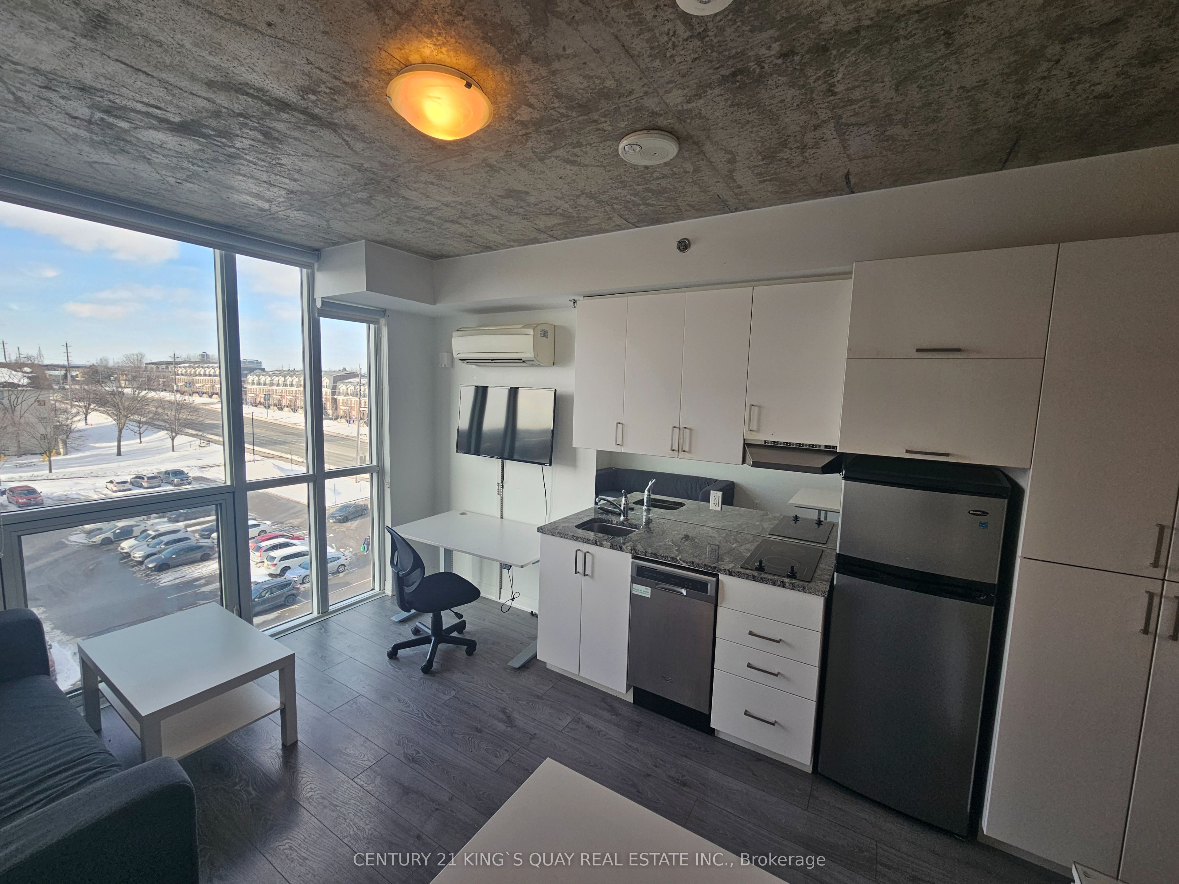1900 Simcoe Street N 523 Property Photo 18