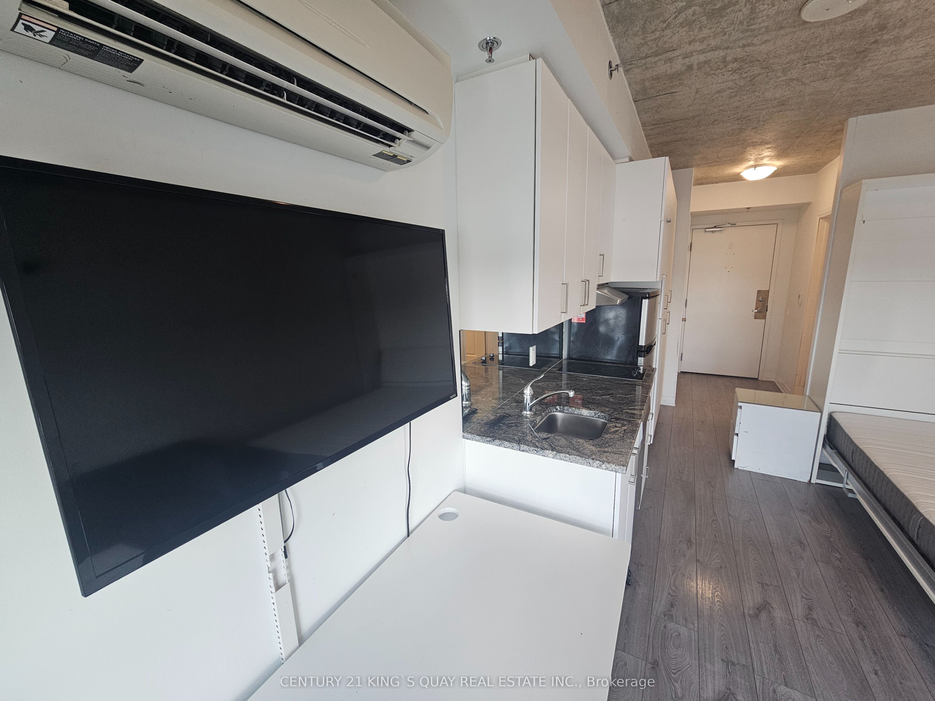 1900 Simcoe Street N 523 Property Photo 26