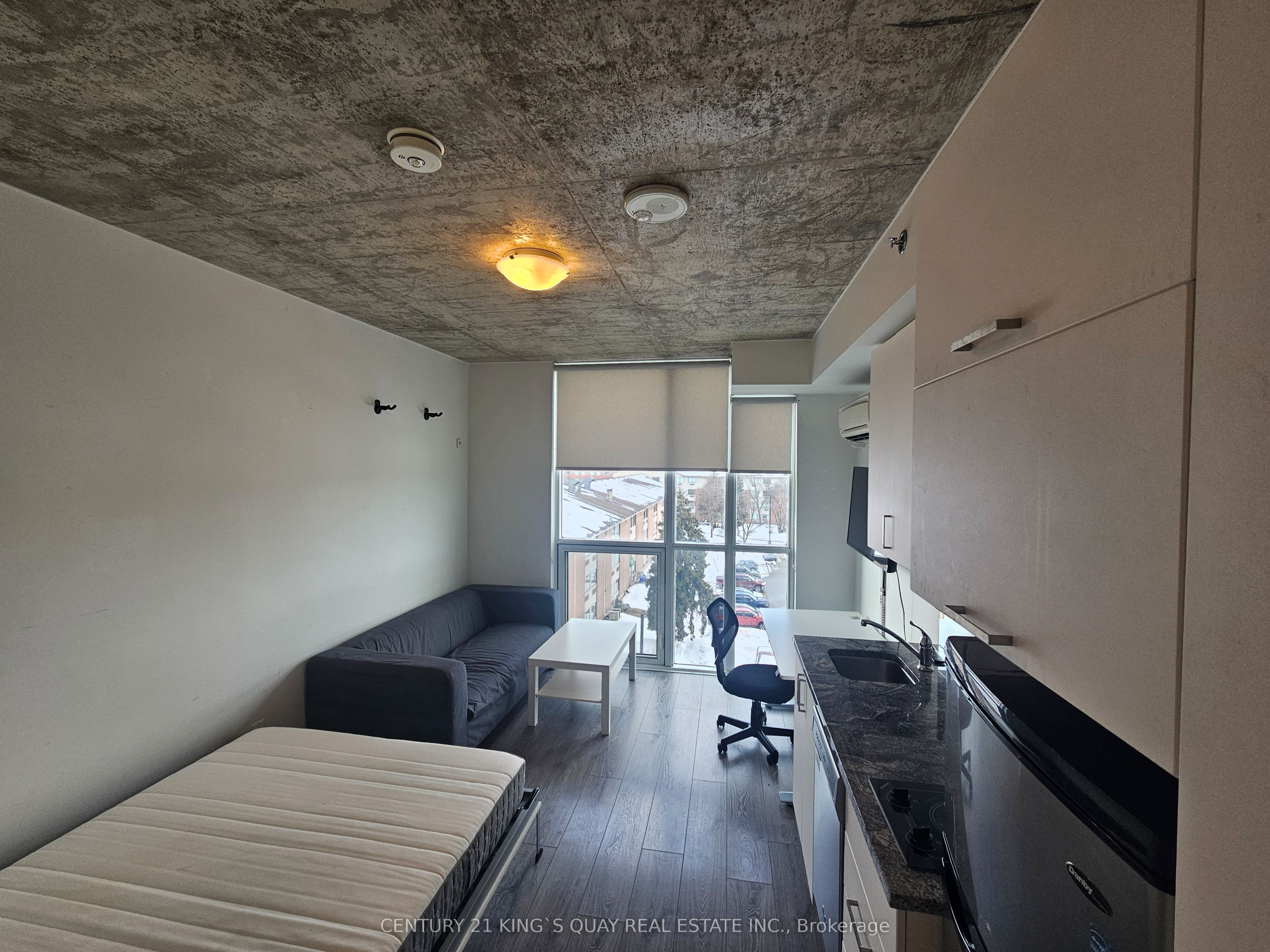 1900 Simcoe Street N 523 Property Photo 28