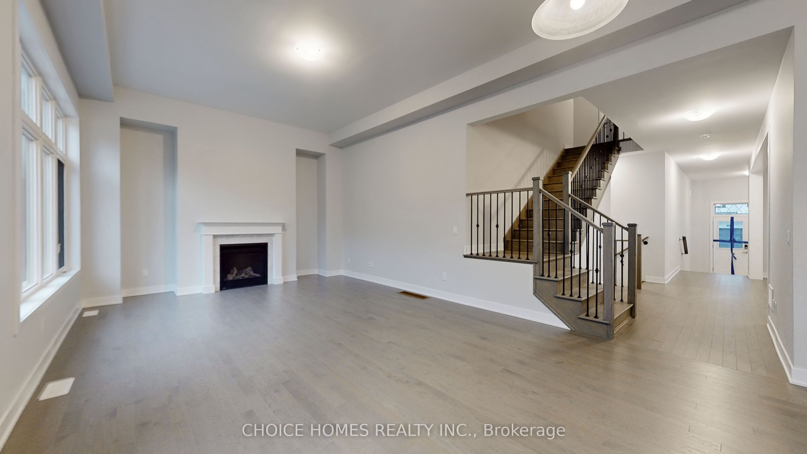1042 Thompson Drive Property Photo 4