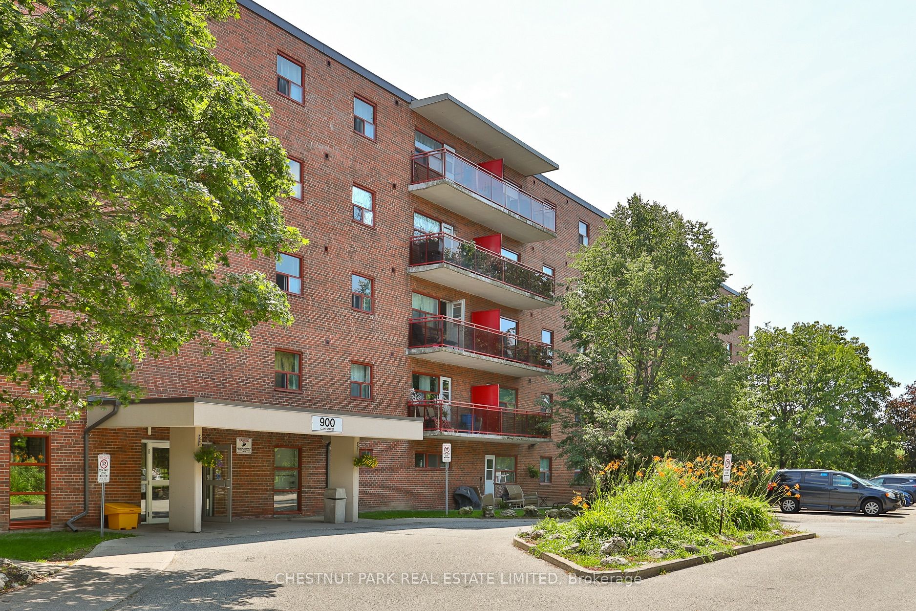 900 Glen Street 406 Property Photo 1