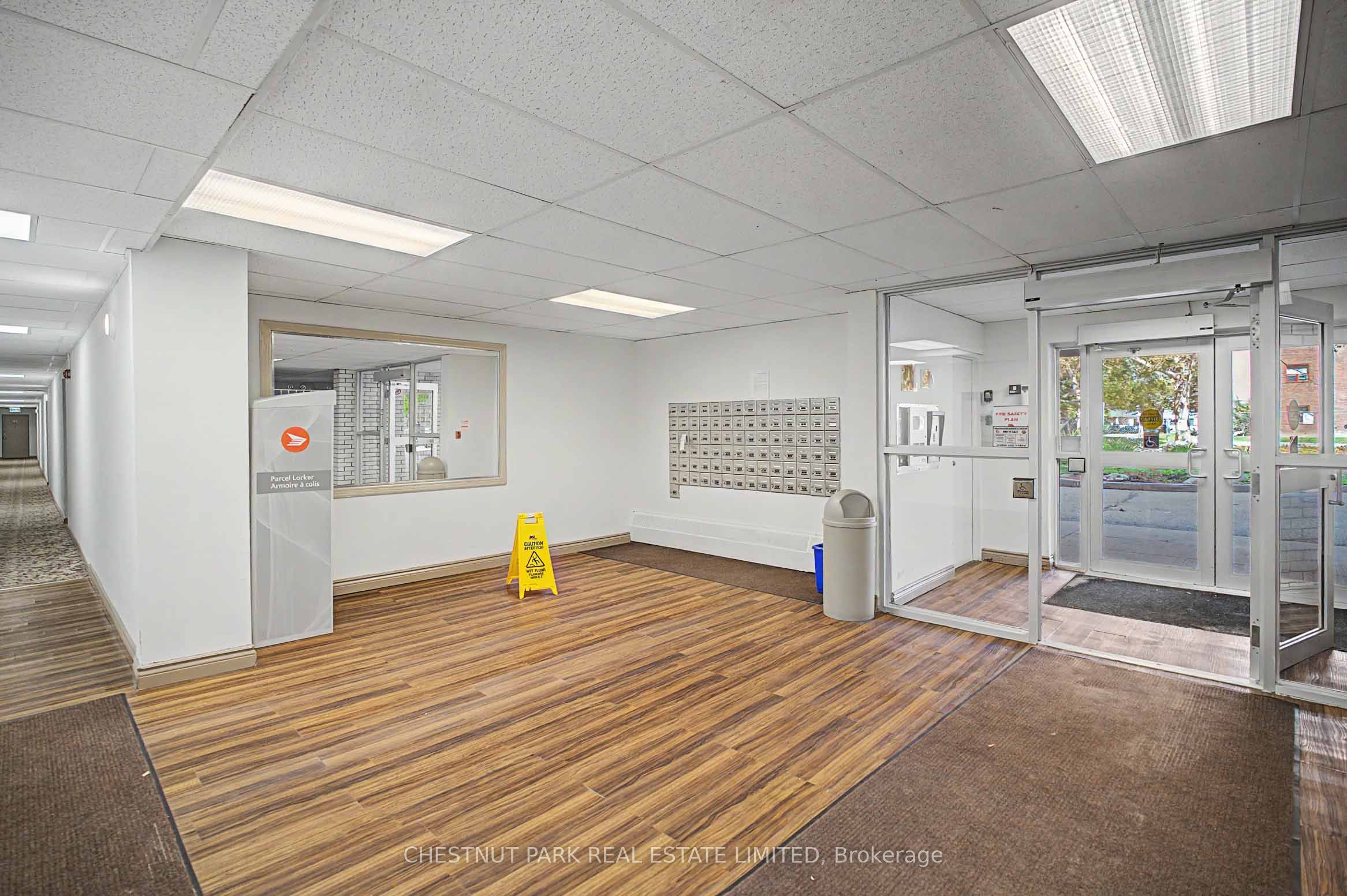 900 Glen Street 406 Property Photo 4