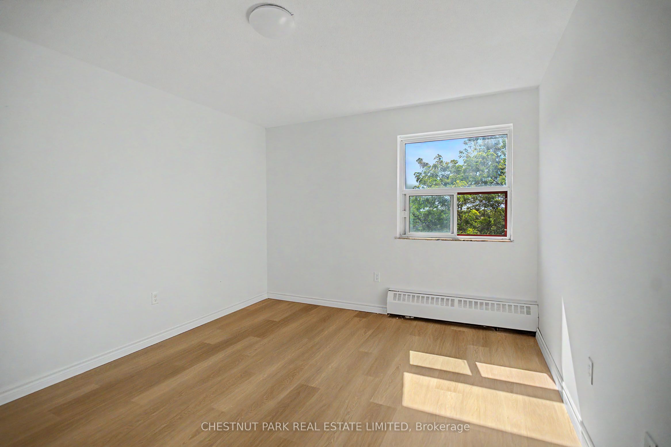 900 Glen Street 406 Property Photo 8