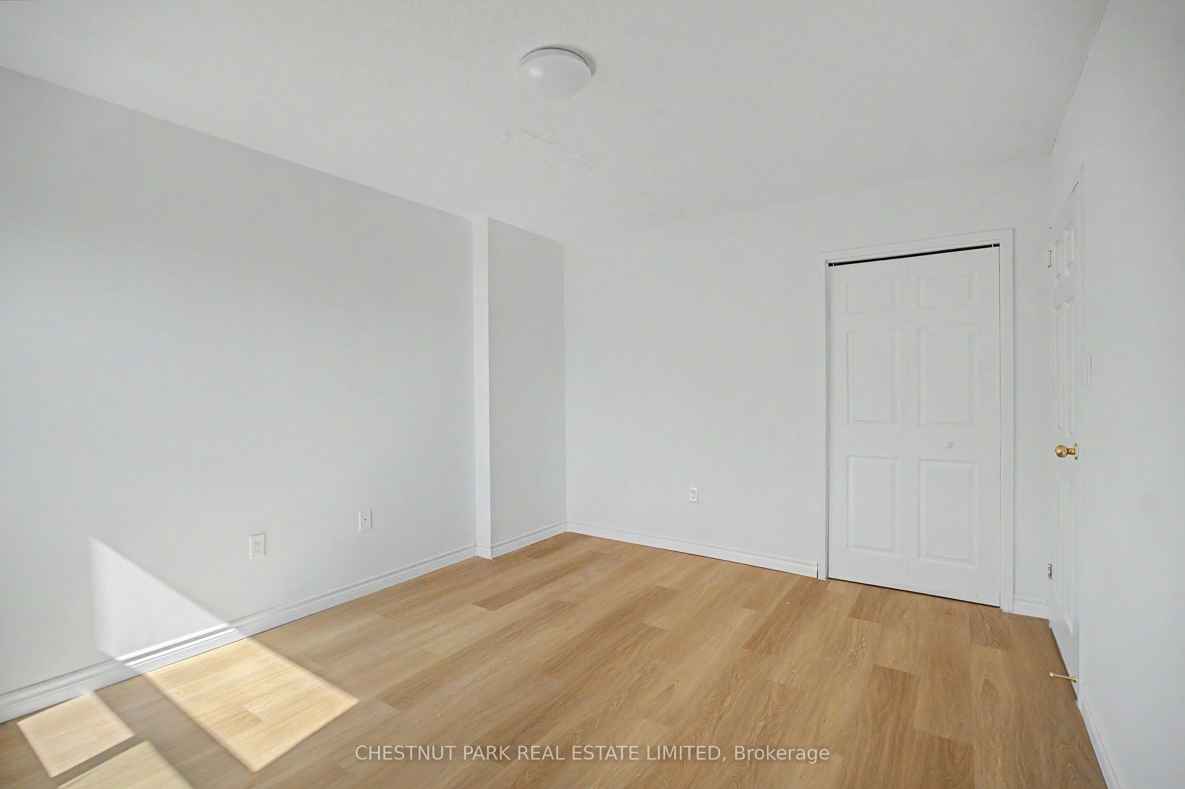 900 Glen Street 406 Property Photo 11