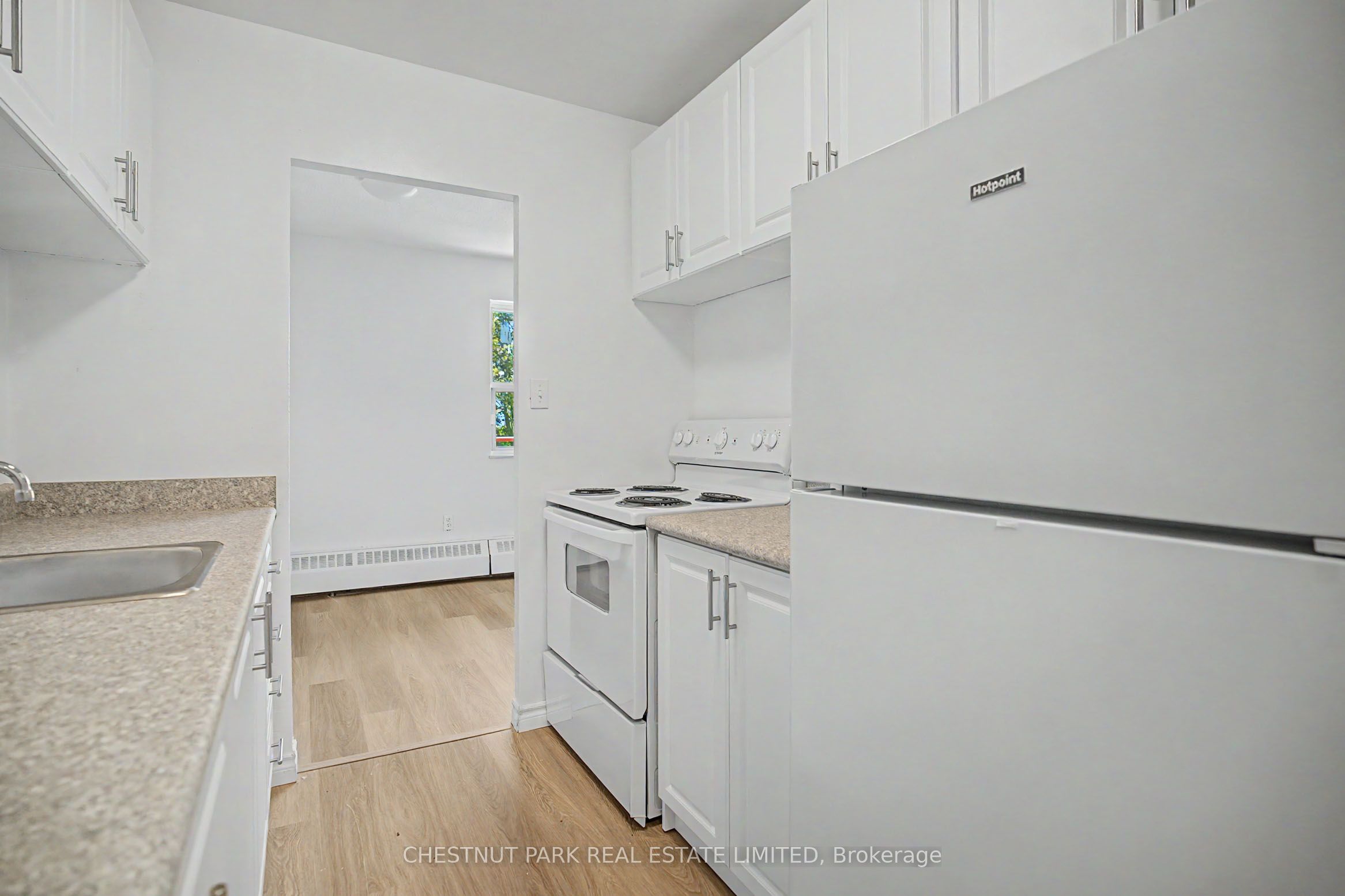 900 Glen Street 406 Property Photo 26