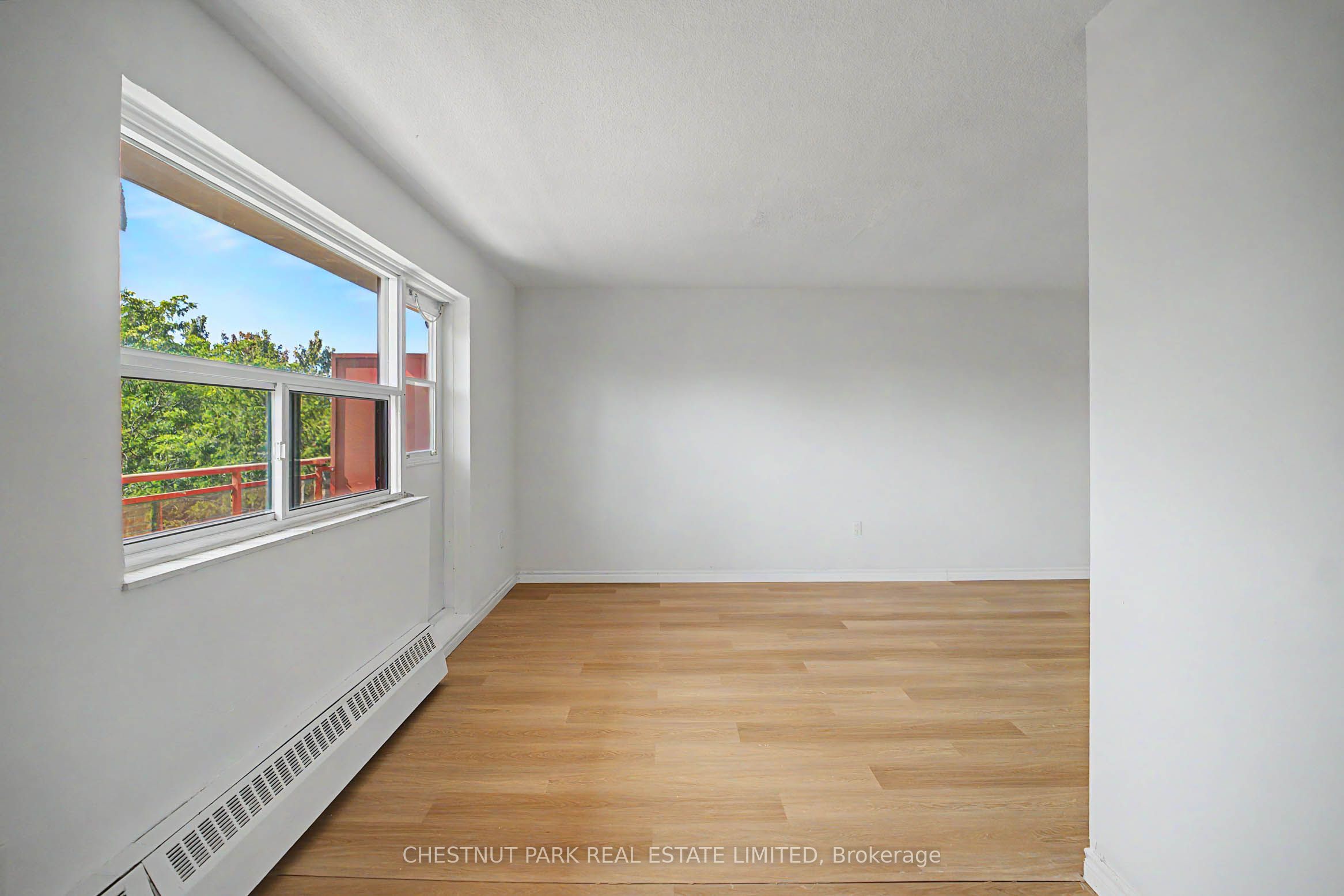 900 Glen Street 406 Property Photo 31