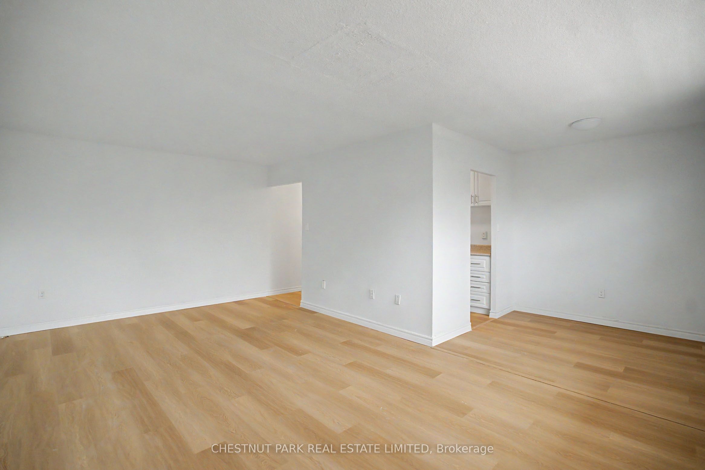 900 Glen Street 406 Property Photo 36