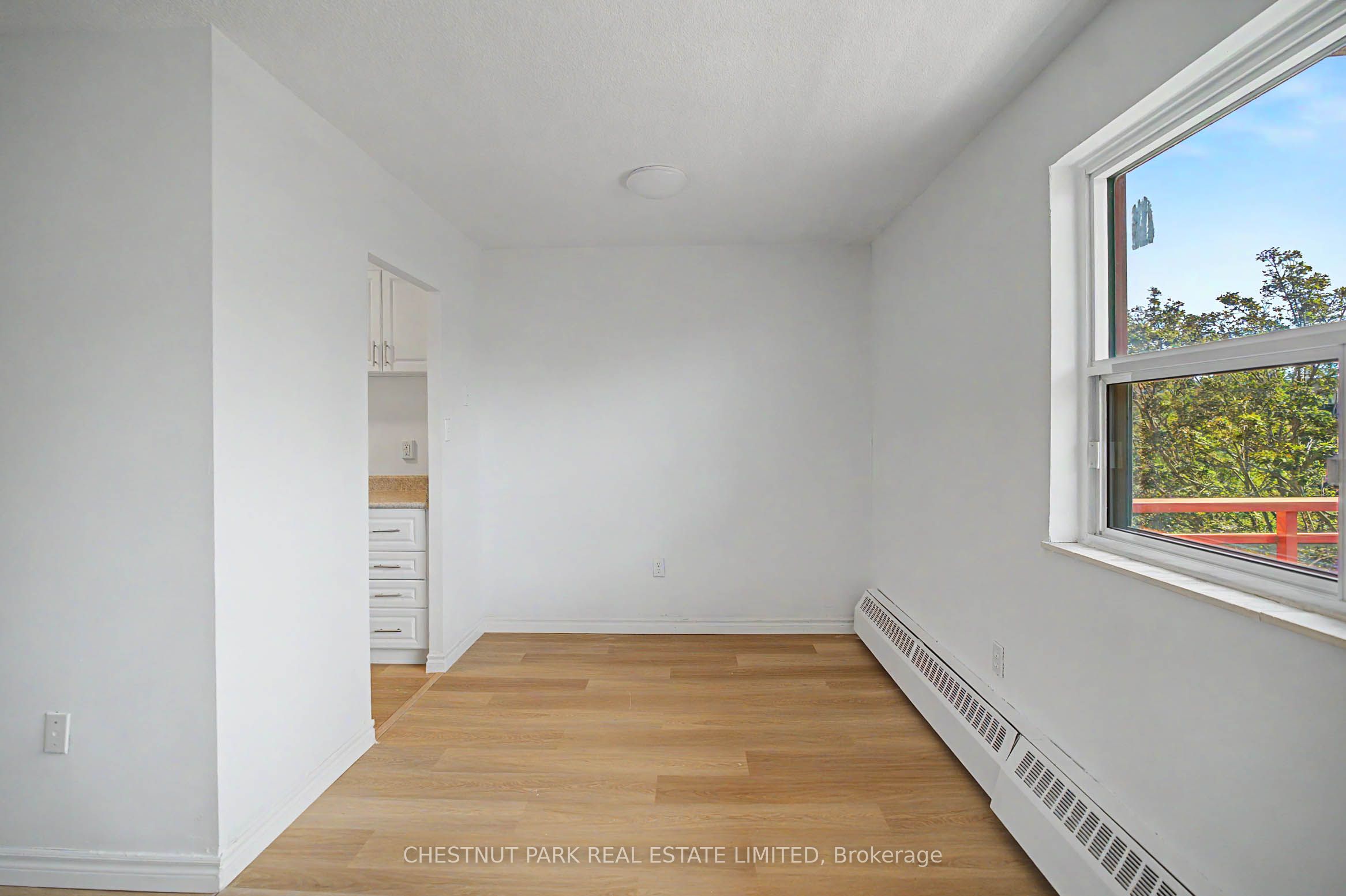900 Glen Street 406 Property Photo 38