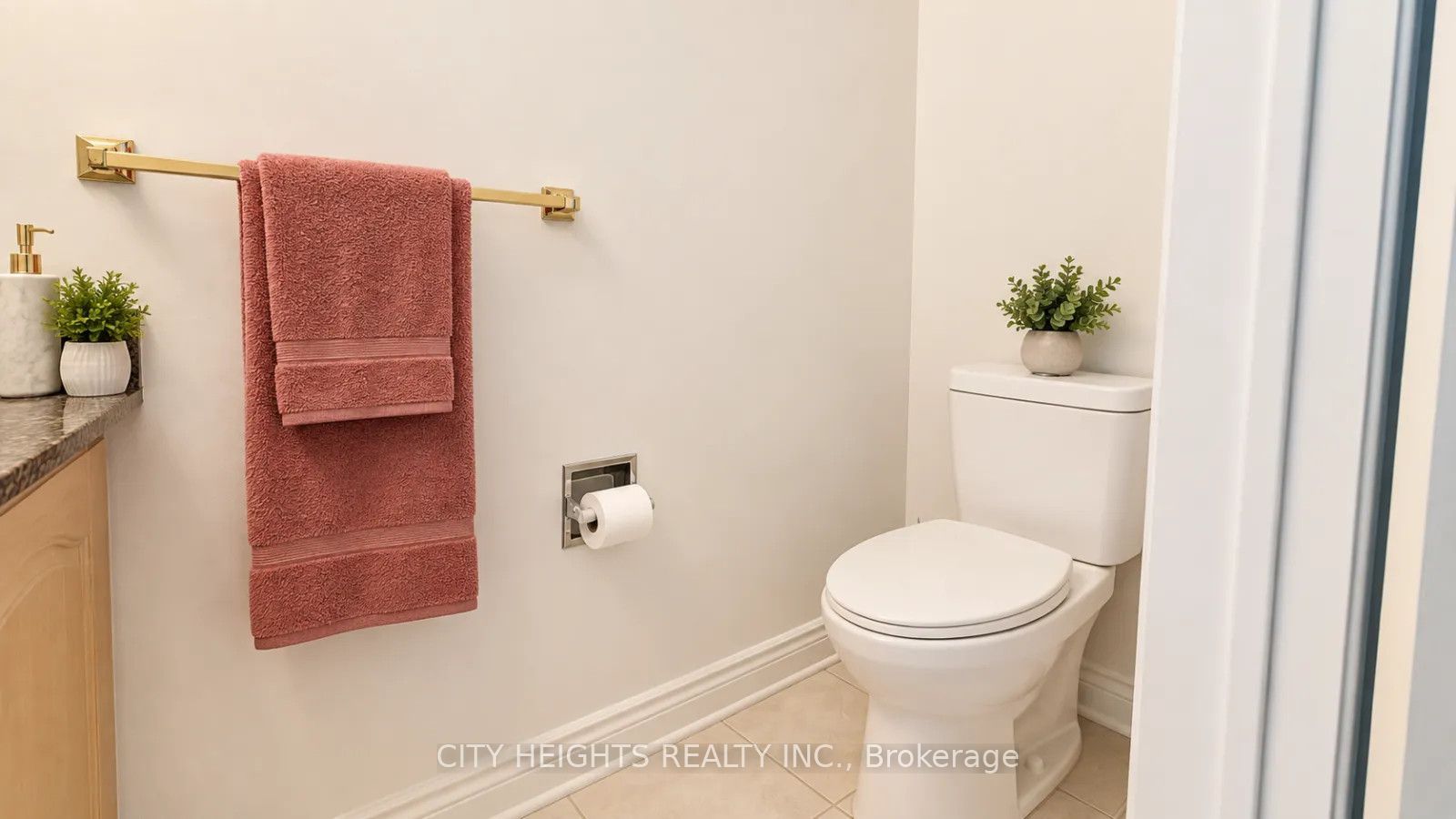 120 Littles Road Upper Level Property Photo 13