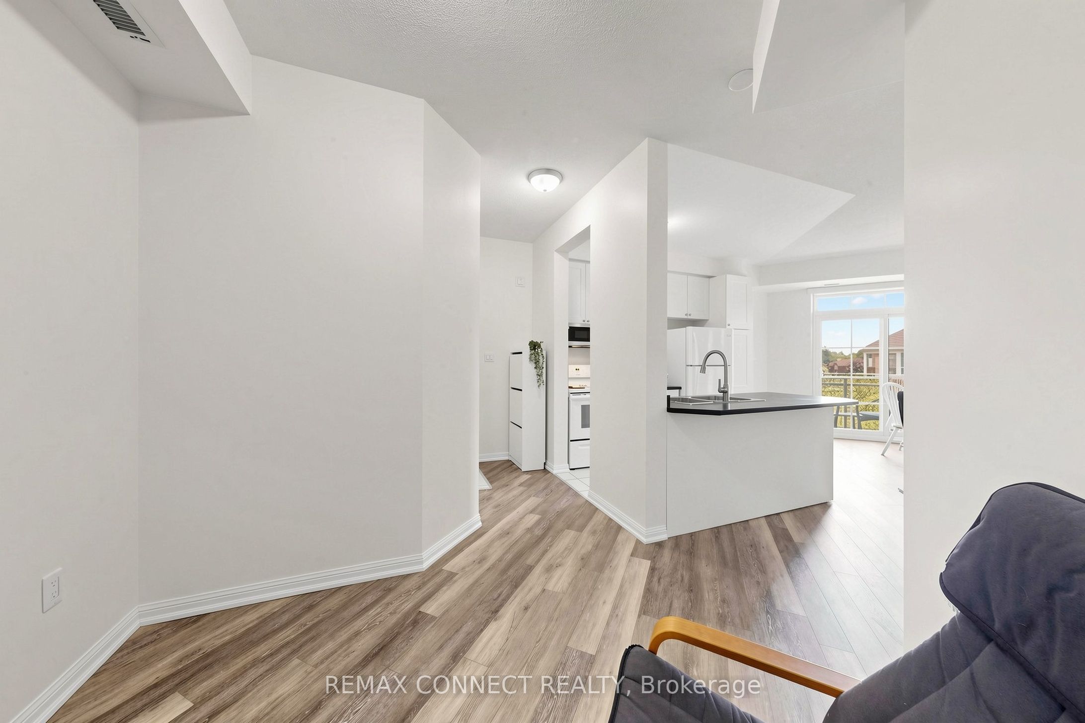 84 Aspen Springs Drive 307 Property Photo 16